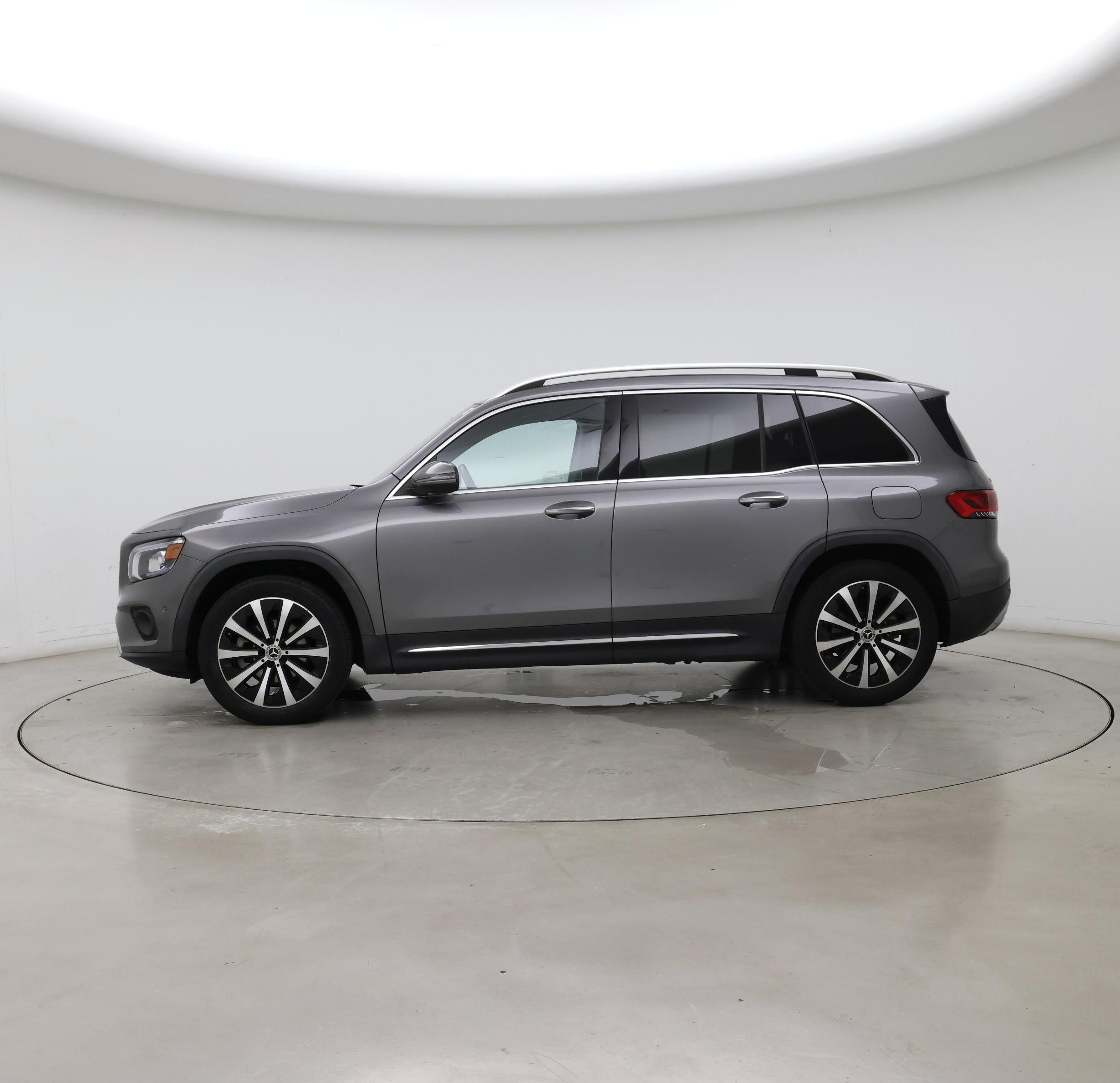 Thumbnail: 2021 Mercedes-Benz GLB - 3