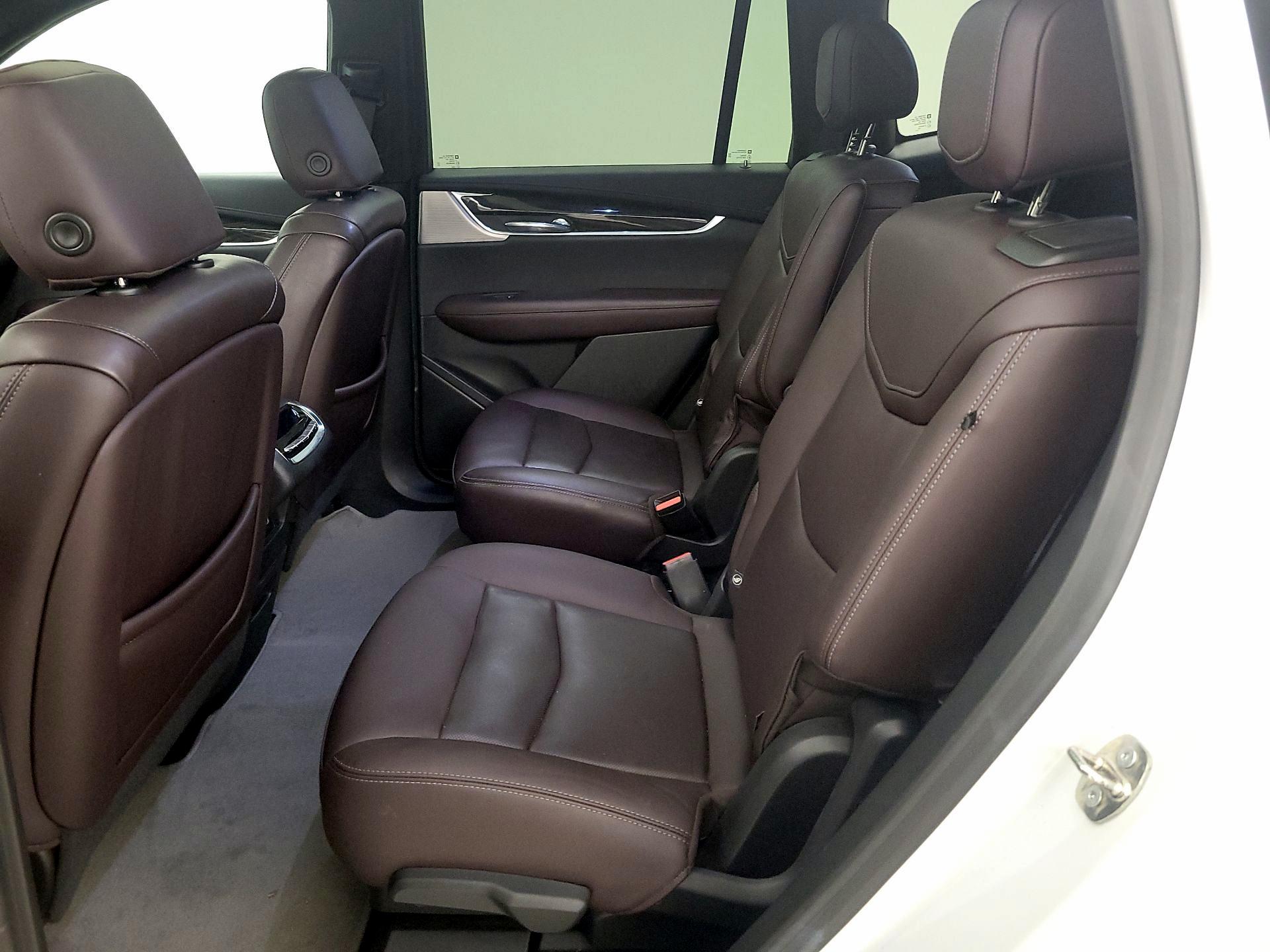 Thumbnail: 2022 Cadillac XT6 - 19
