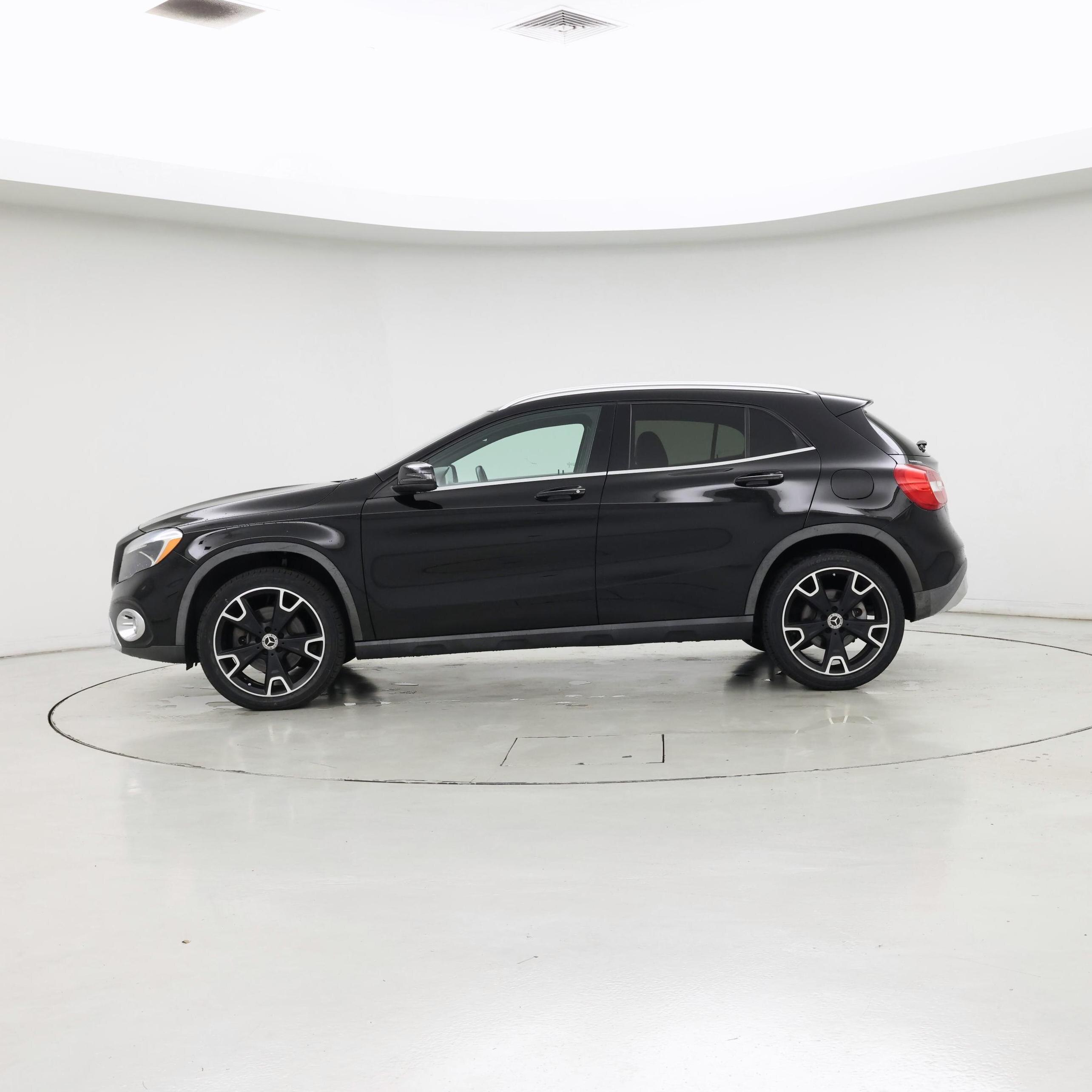 Thumbnail: 2020 Mercedes-Benz GLA - 3