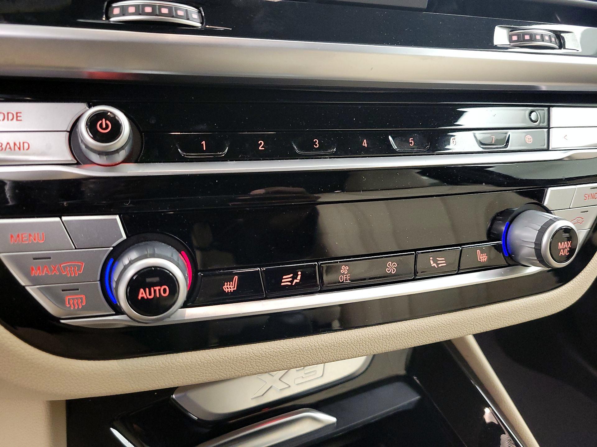 Thumbnail: 2021 BMW X3 - 15