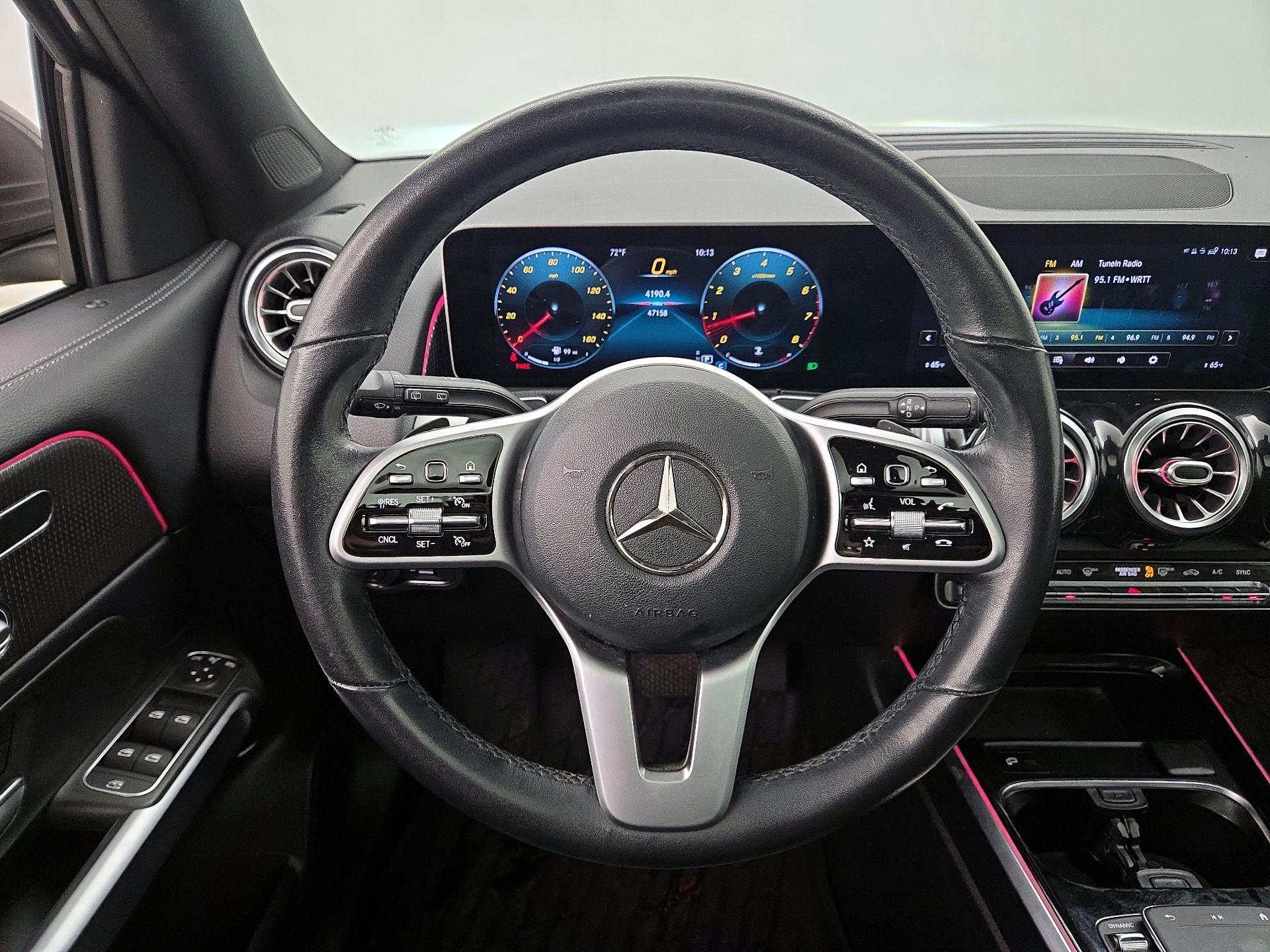 Thumbnail: 2021 Mercedes-Benz GLB - 10