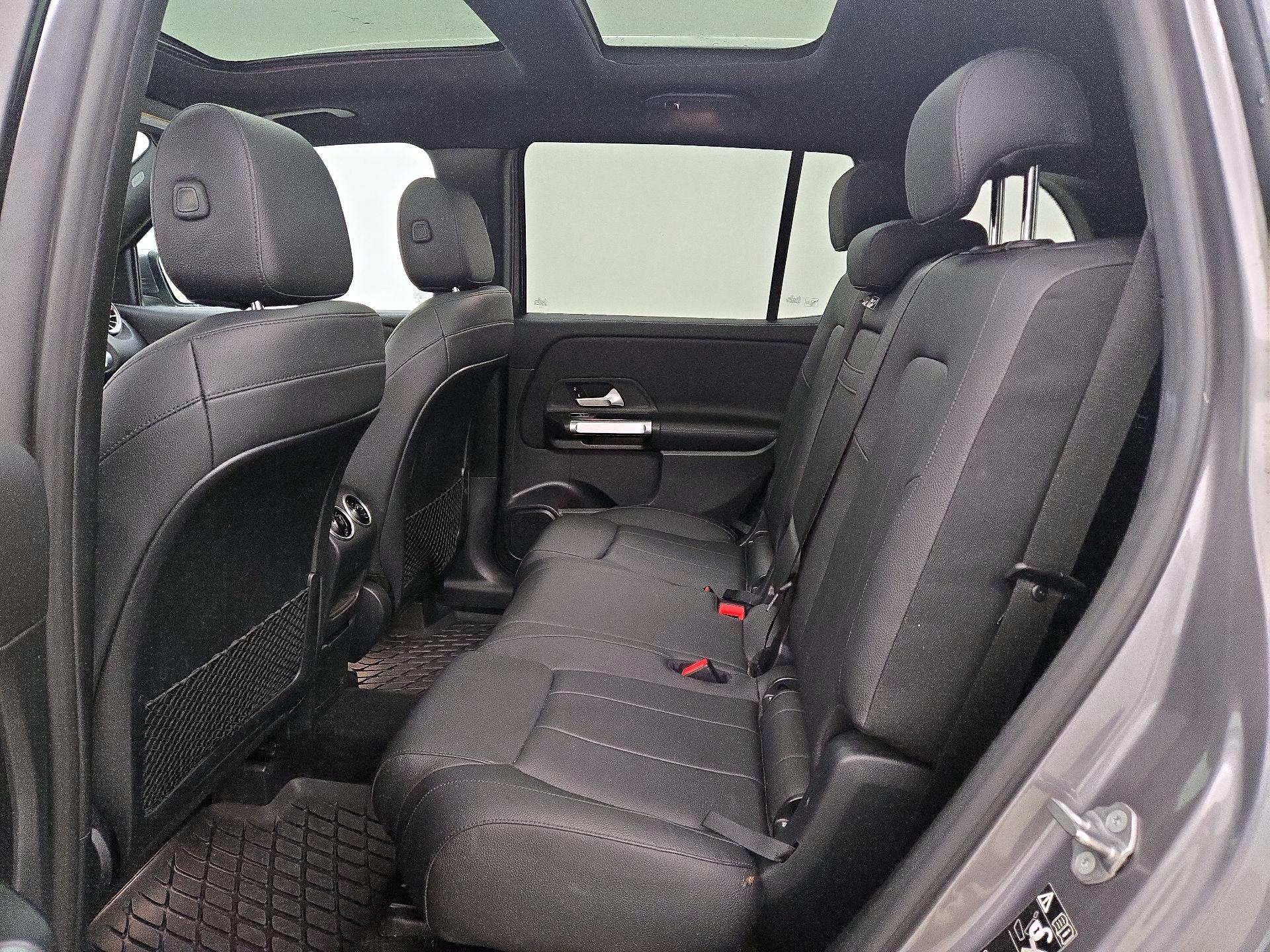Thumbnail: 2021 Mercedes-Benz GLB - 20