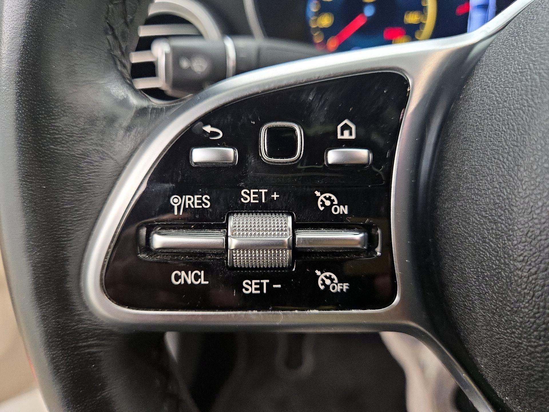 Thumbnail: 2021 Mercedes-Benz C-Class - 13