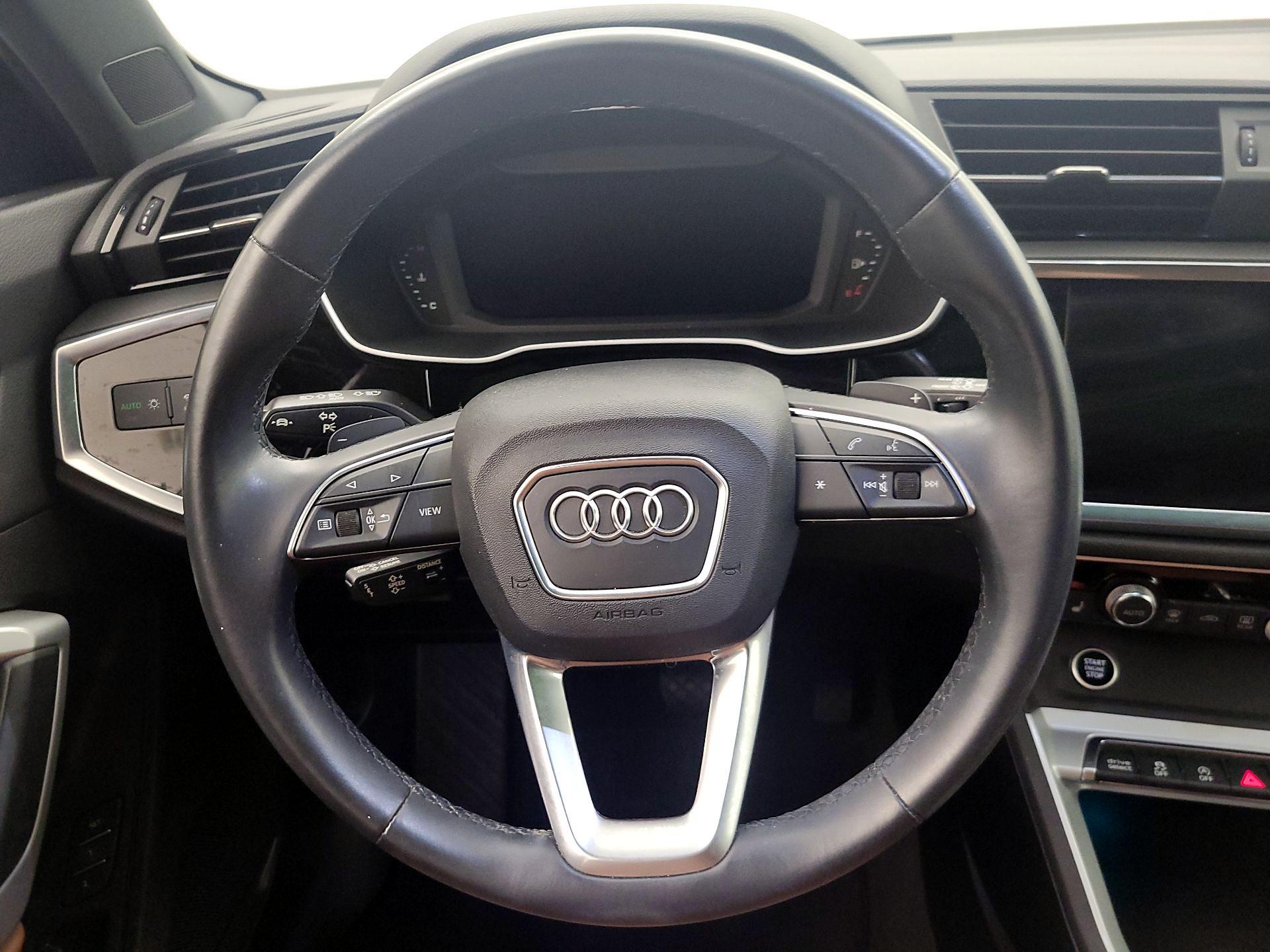 Thumbnail: 2022 Audi Q3 - 10