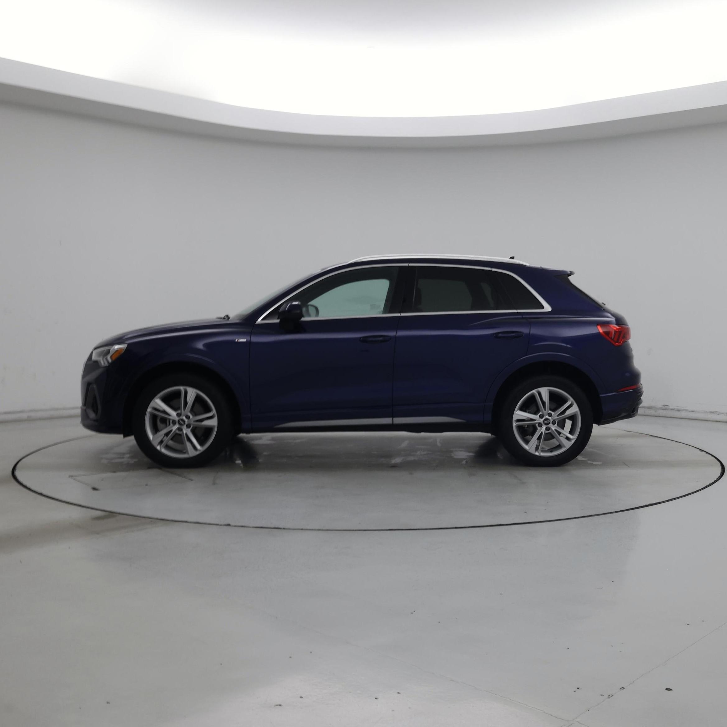 Thumbnail: 2022 Audi Q3 - 3