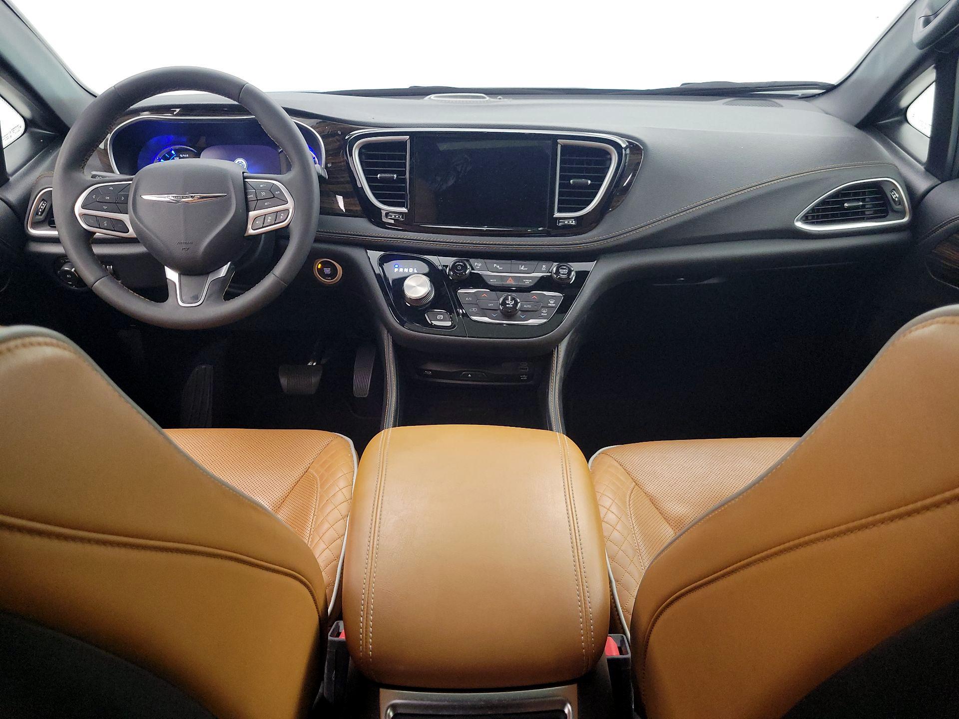 Thumbnail: 2022 Chrysler Pacifica - 9