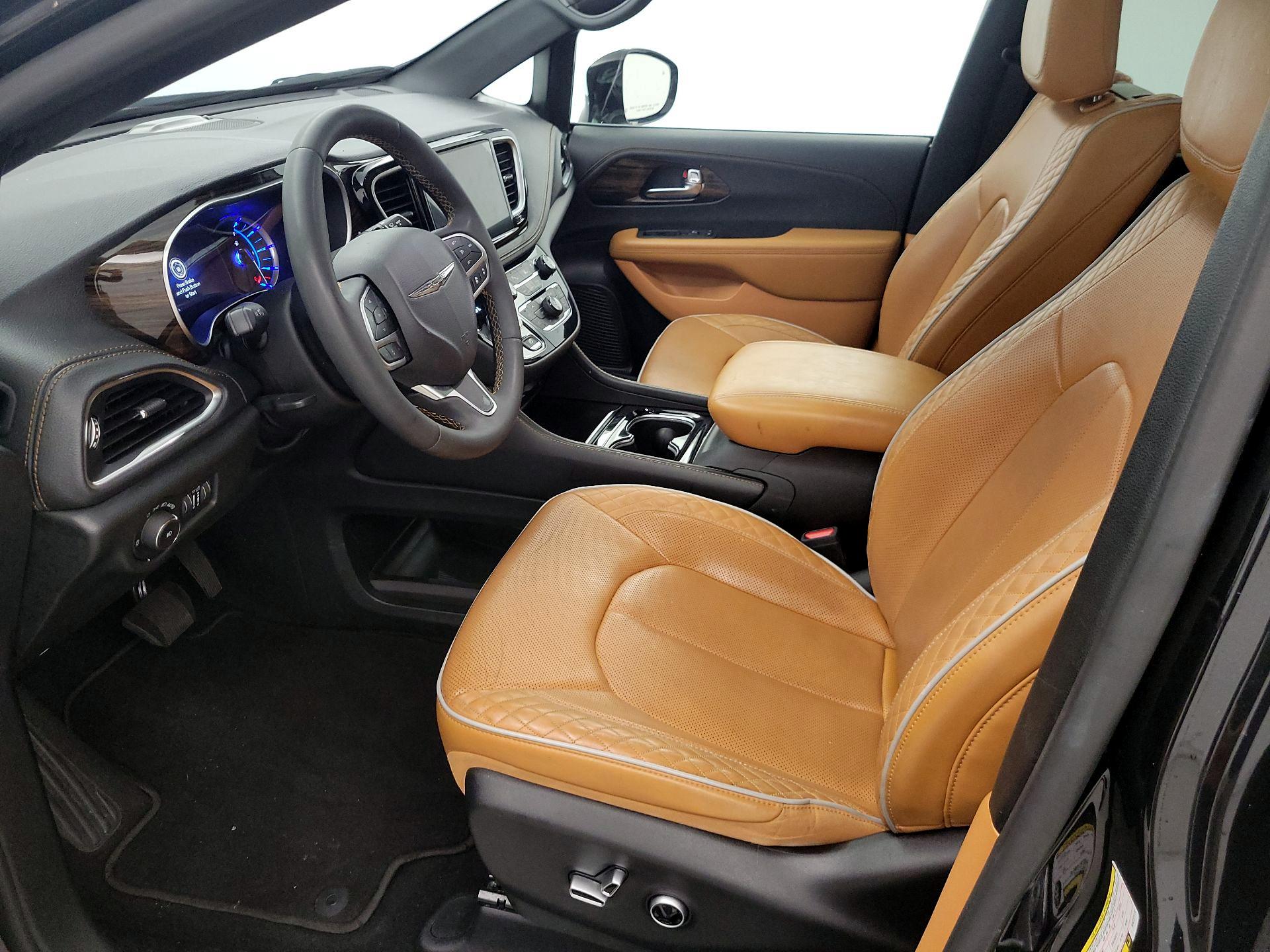 Thumbnail: 2022 Chrysler Pacifica - 11
