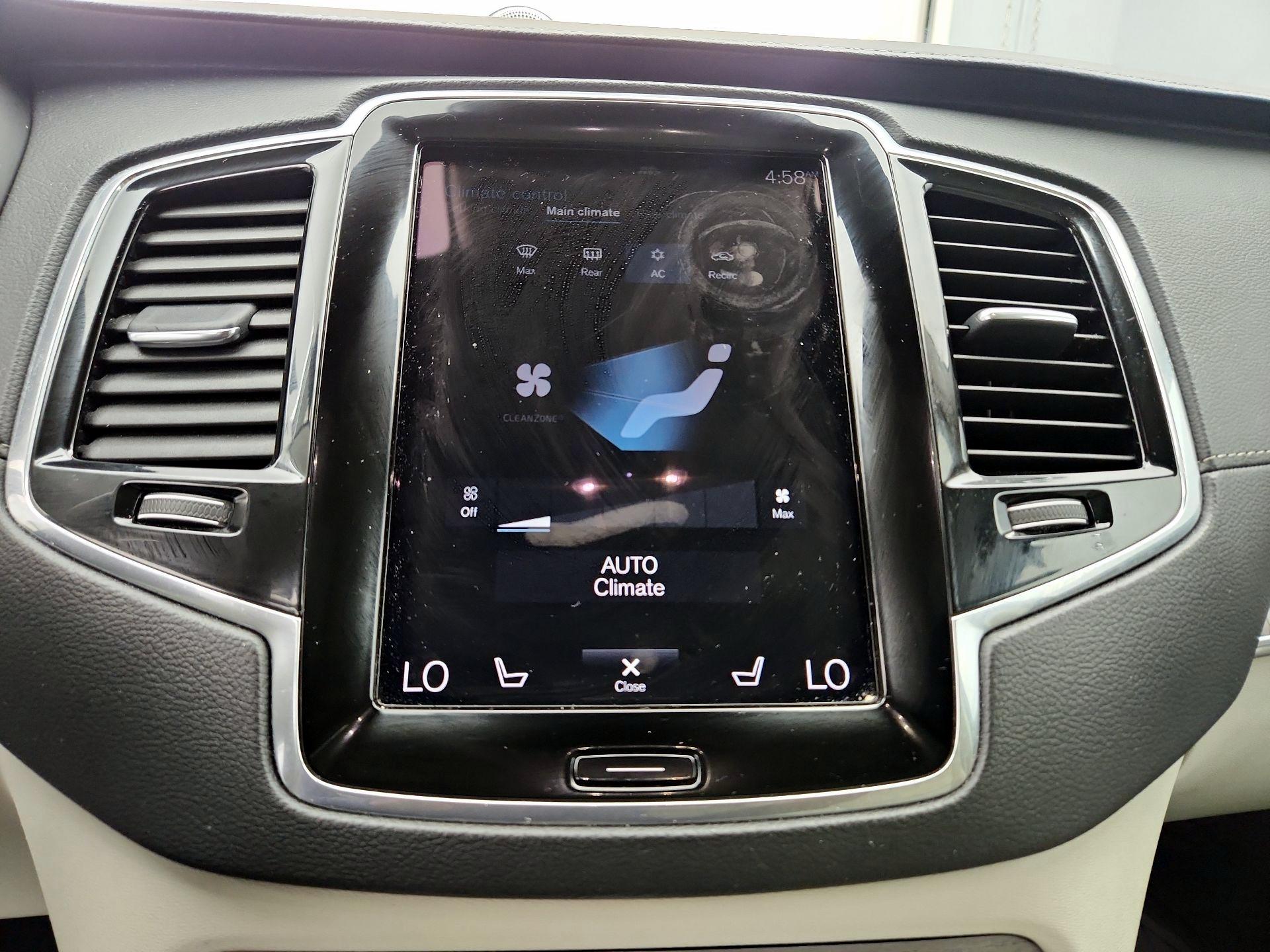 Thumbnail: 2020 Volvo XC90 - 17
