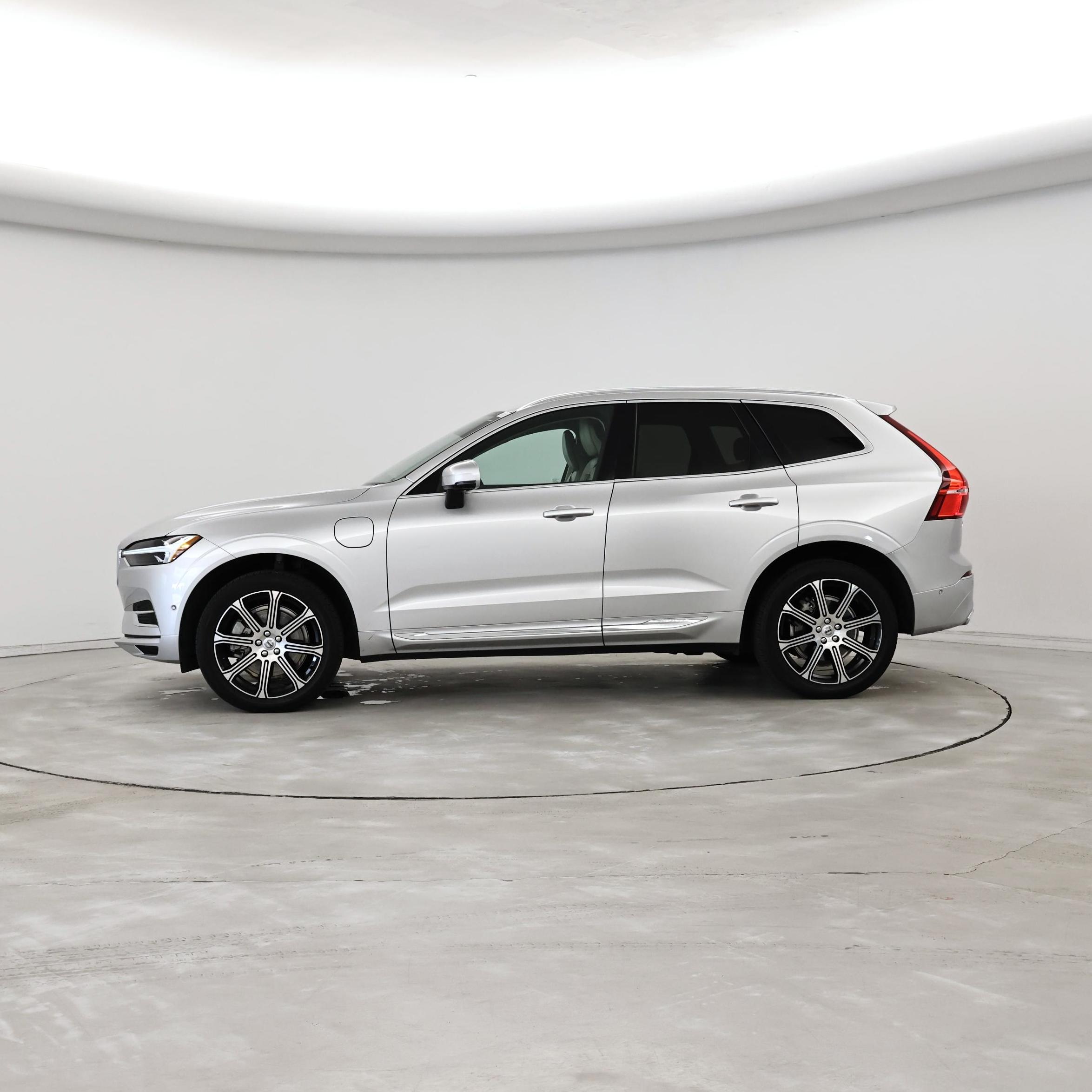 Thumbnail: 2021 Volvo XC60 - 3