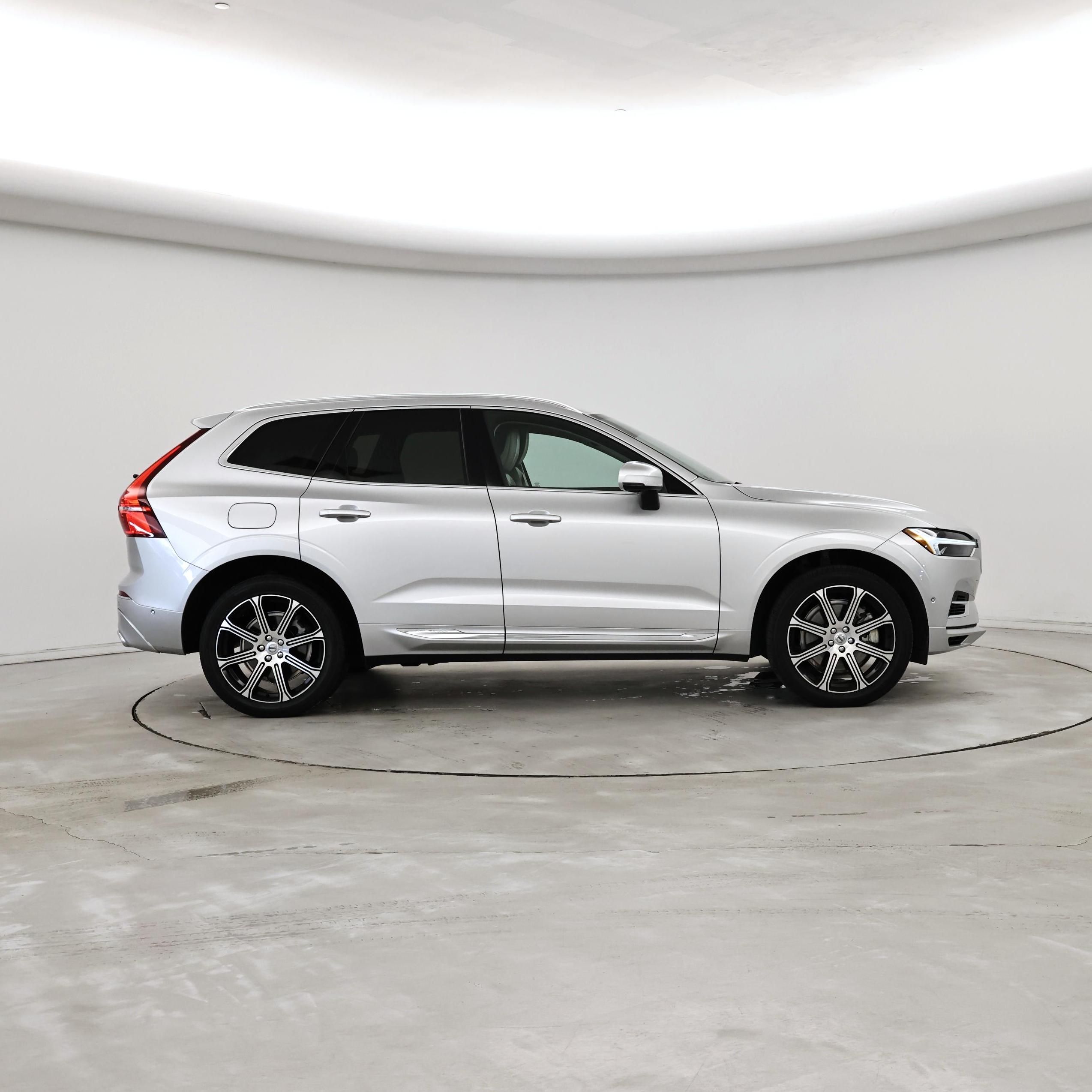 Thumbnail: 2021 Volvo XC60 - 7