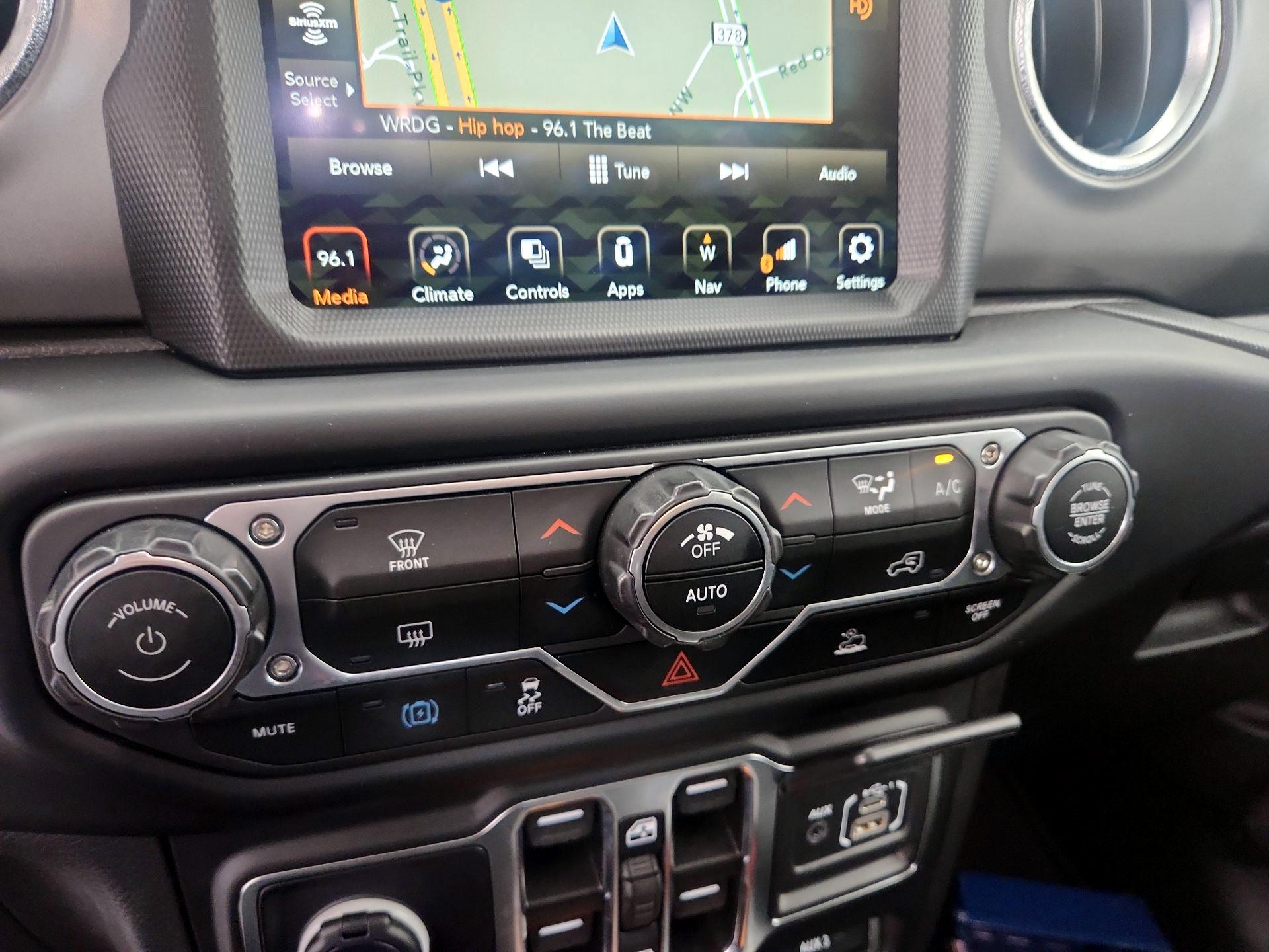 Thumbnail: 2022 Jeep Wrangler - 17