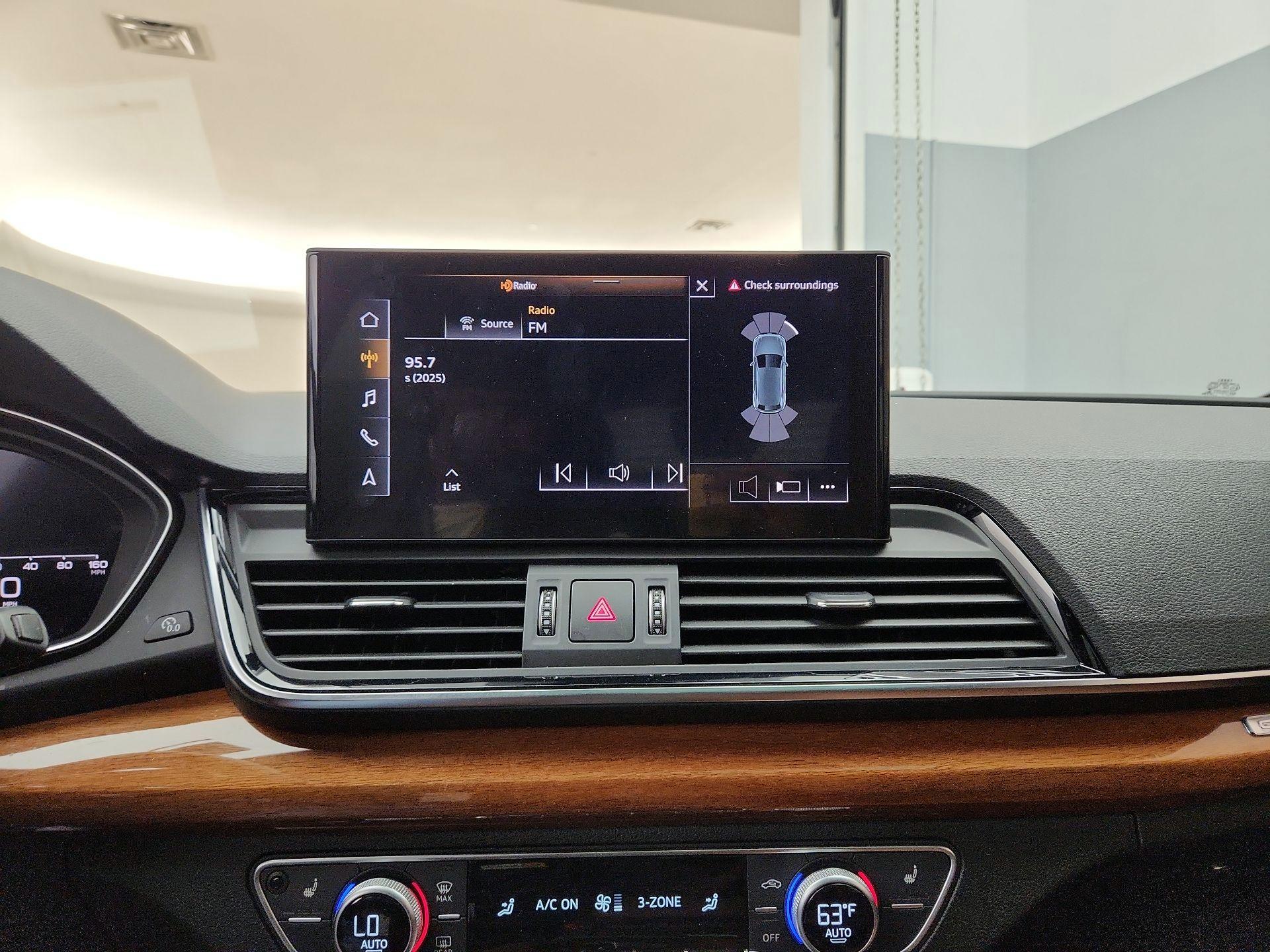Thumbnail: 2021 Audi Q5 - 16