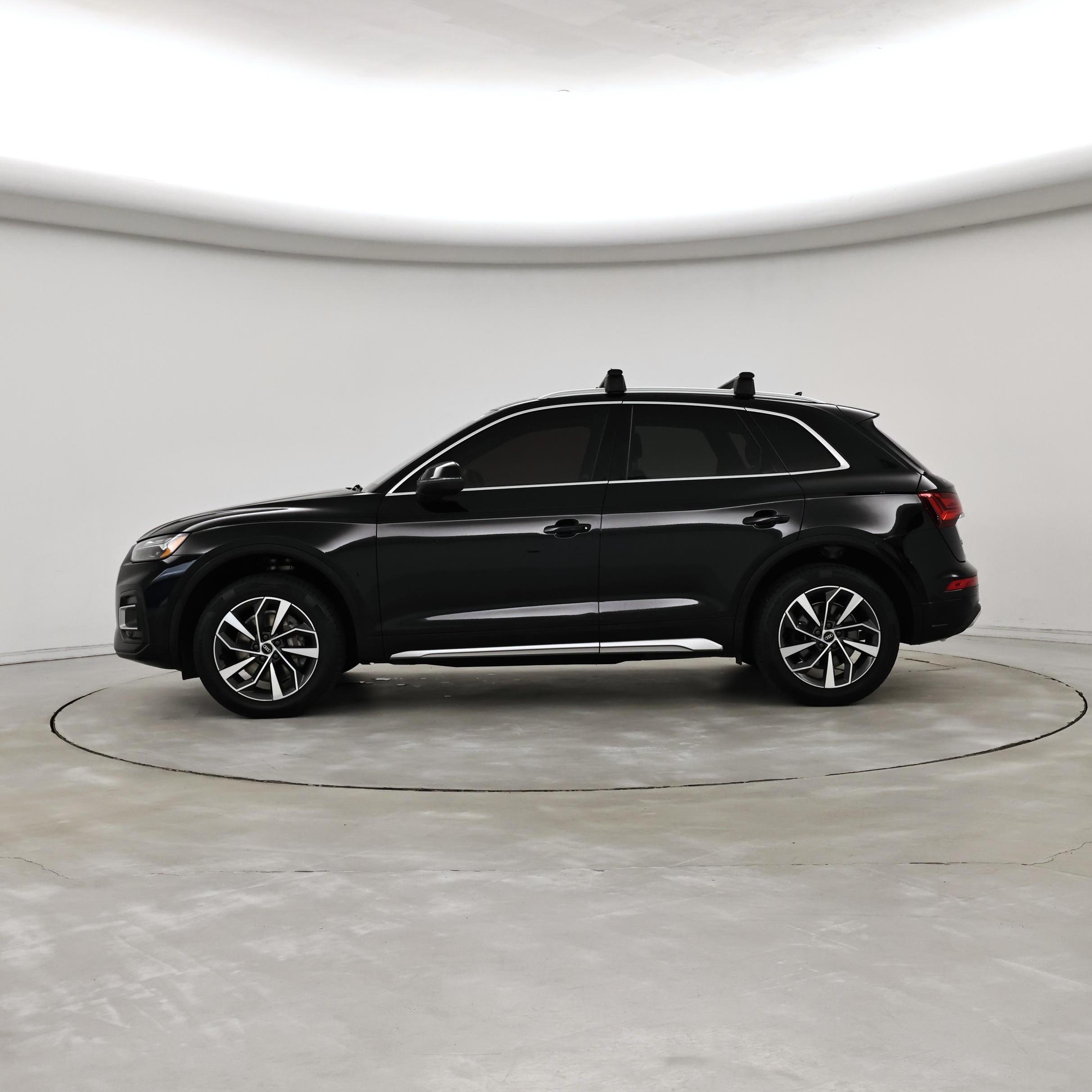 Thumbnail: 2021 Audi Q5 - 3
