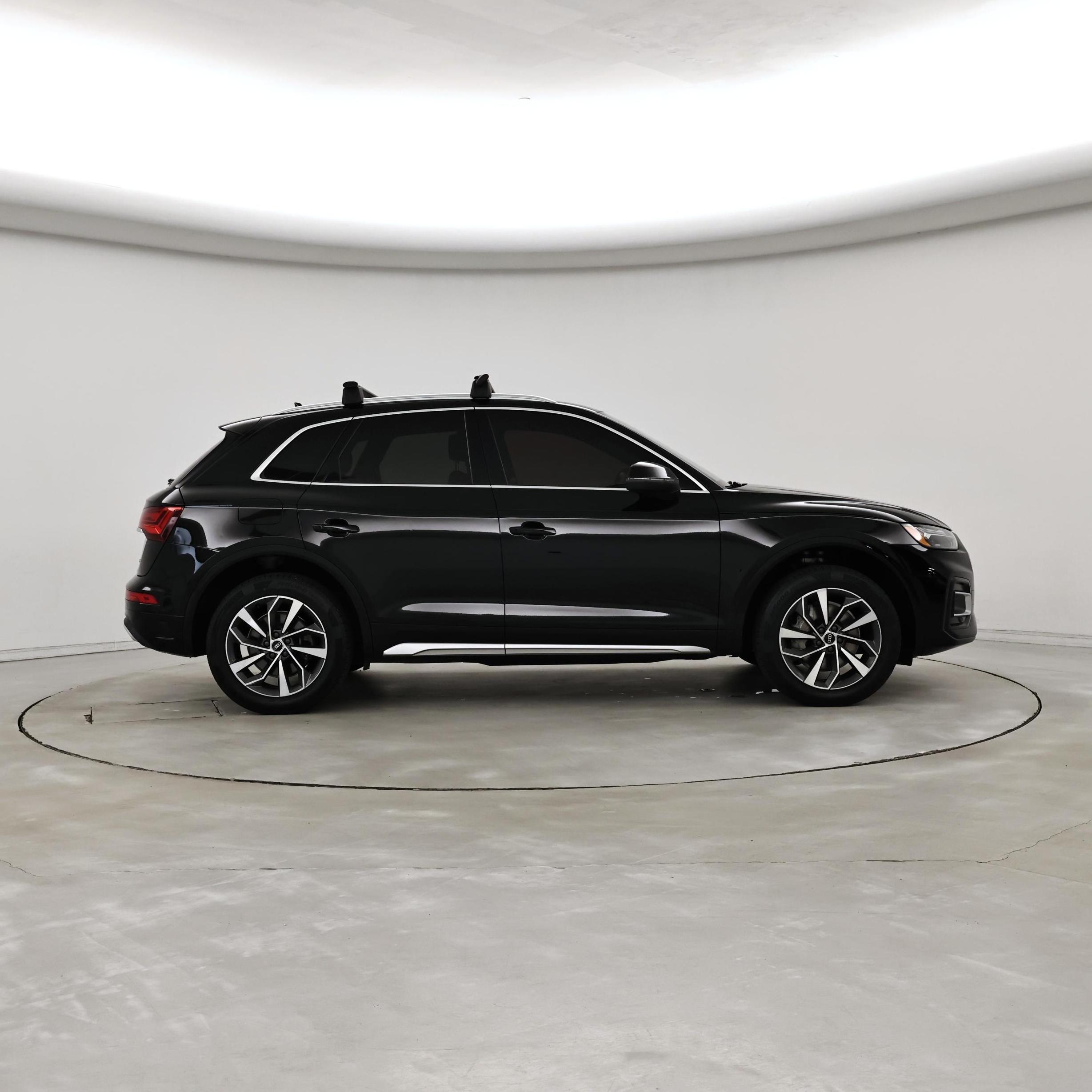 Thumbnail: 2021 Audi Q5 - 7