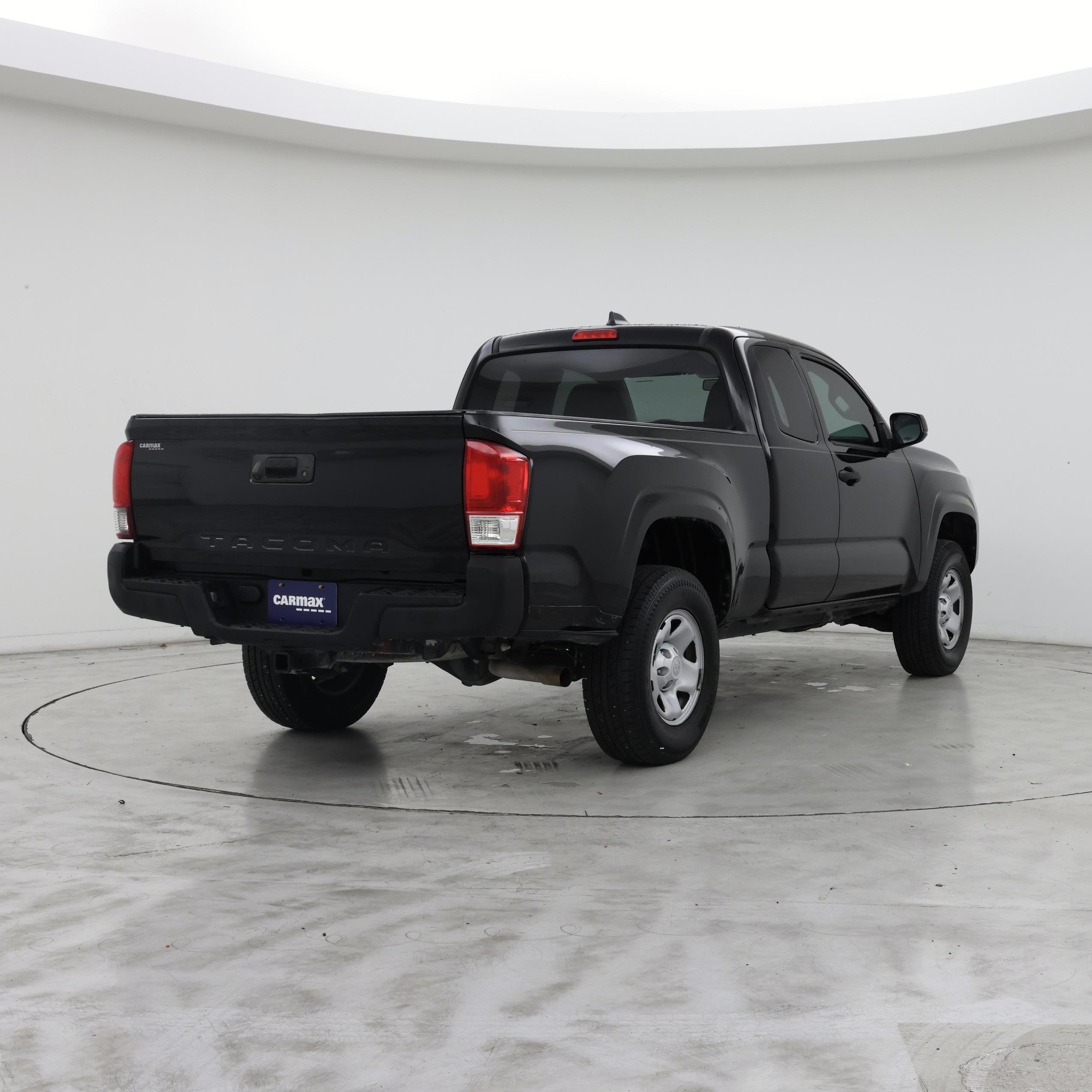 Thumbnail: 2020 Toyota Tacoma - 8