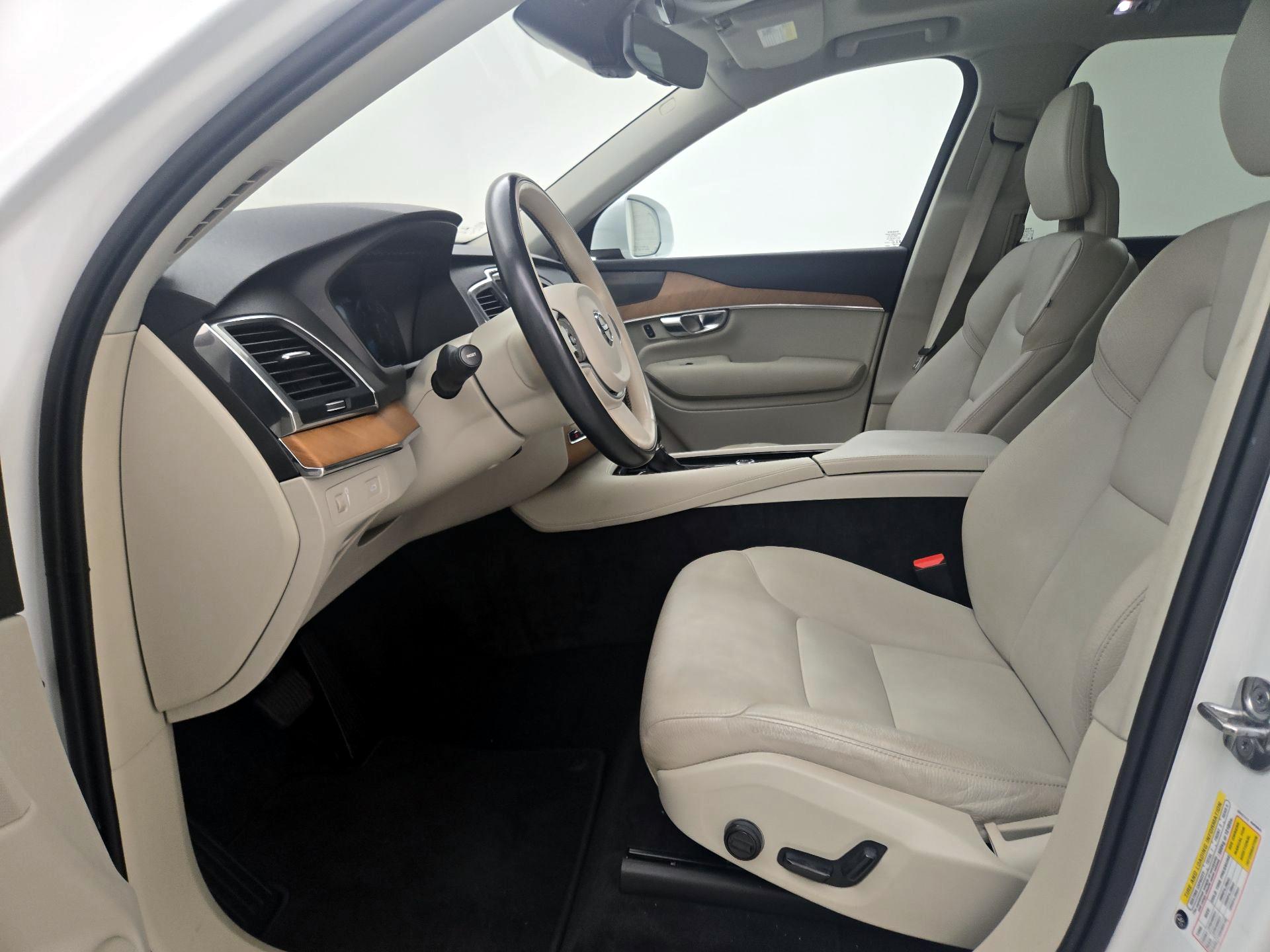 Thumbnail: 2022 Volvo XC90 - 11