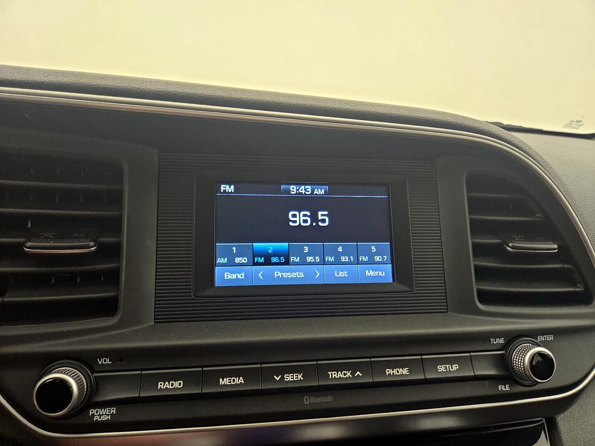 Thumbnail: 2019 Hyundai Elantra - 15