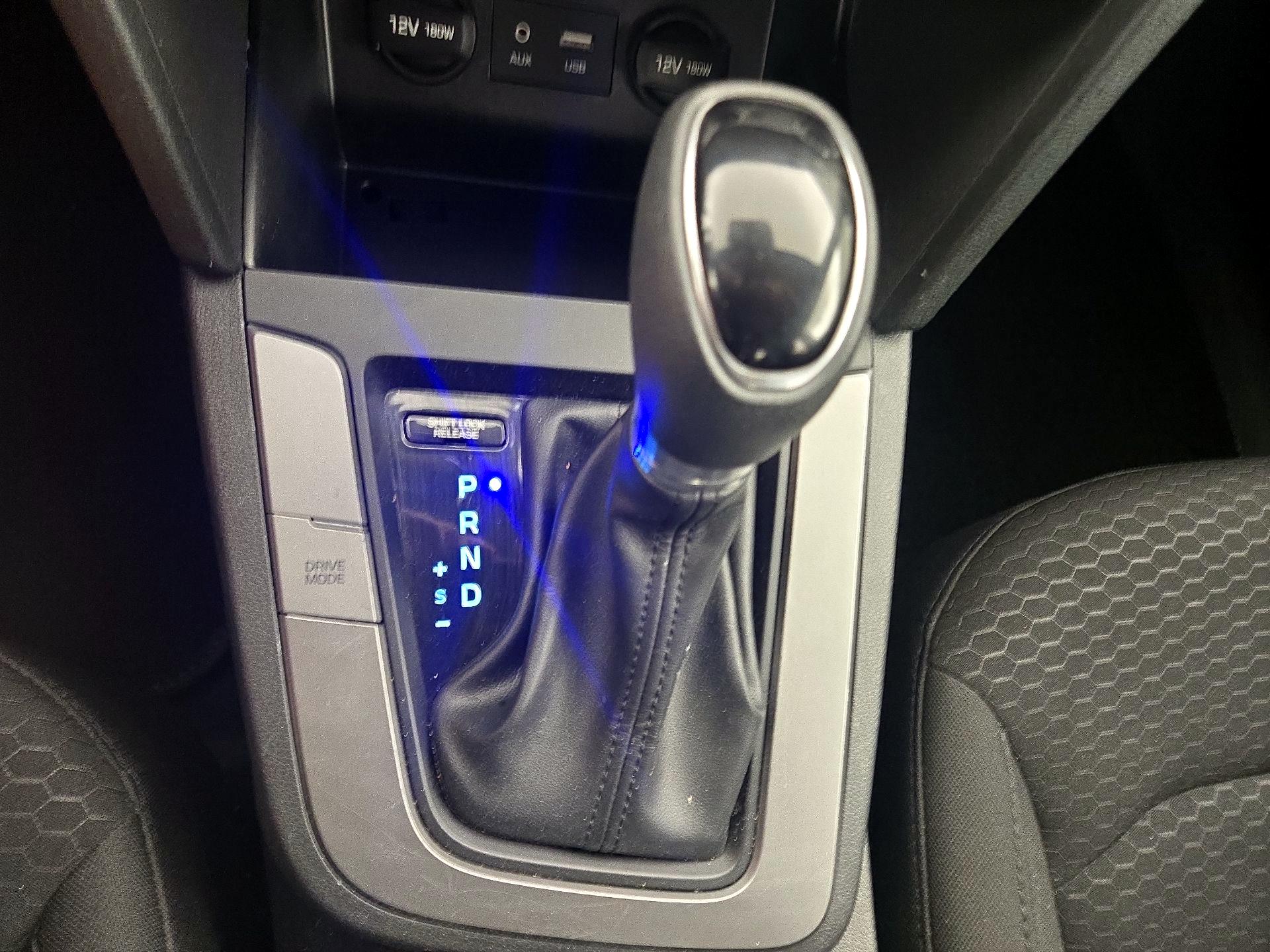 Thumbnail: 2019 Hyundai Elantra - 17