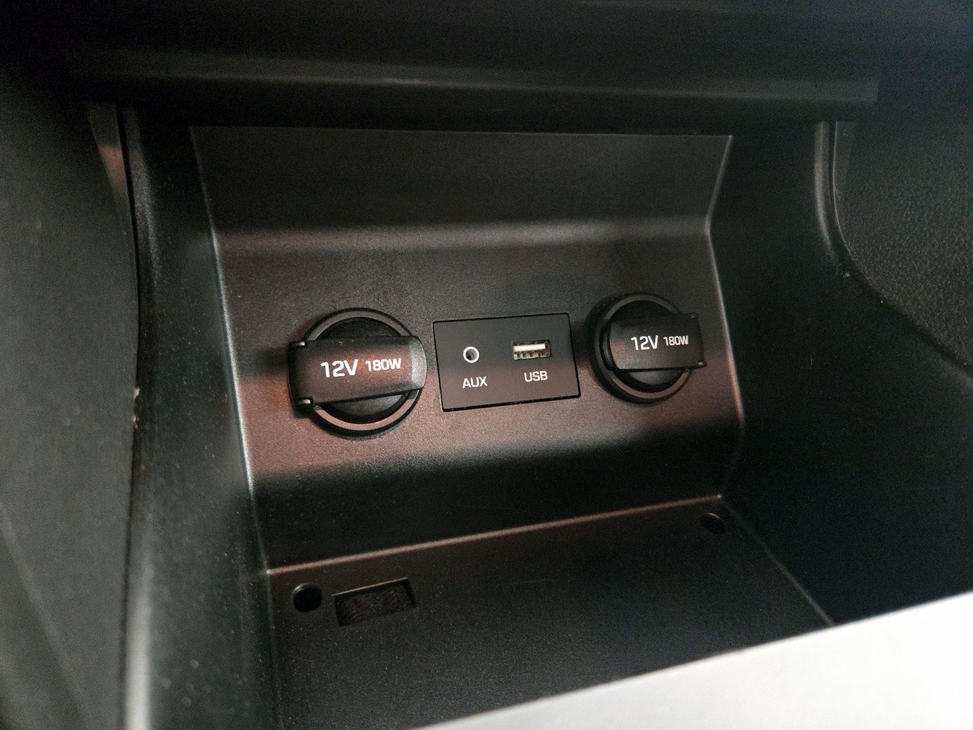 Thumbnail: 2019 Hyundai Elantra - 18