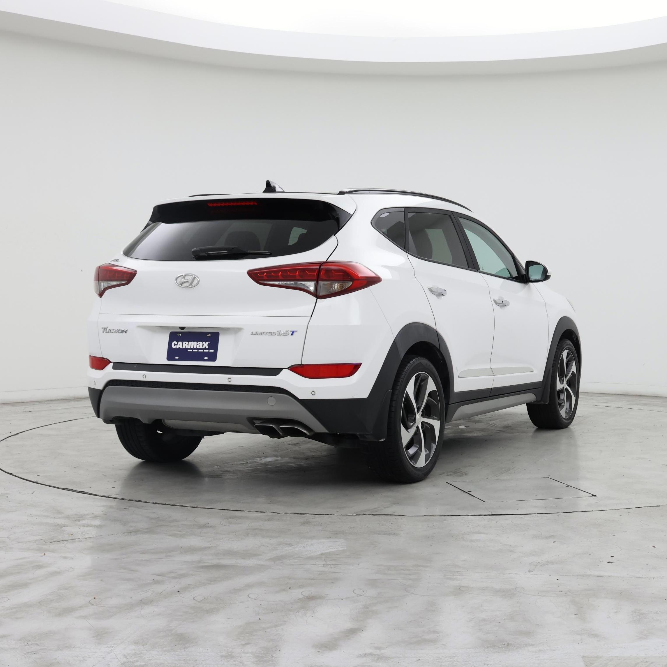 Thumbnail: 2017 Hyundai Tucson - 8