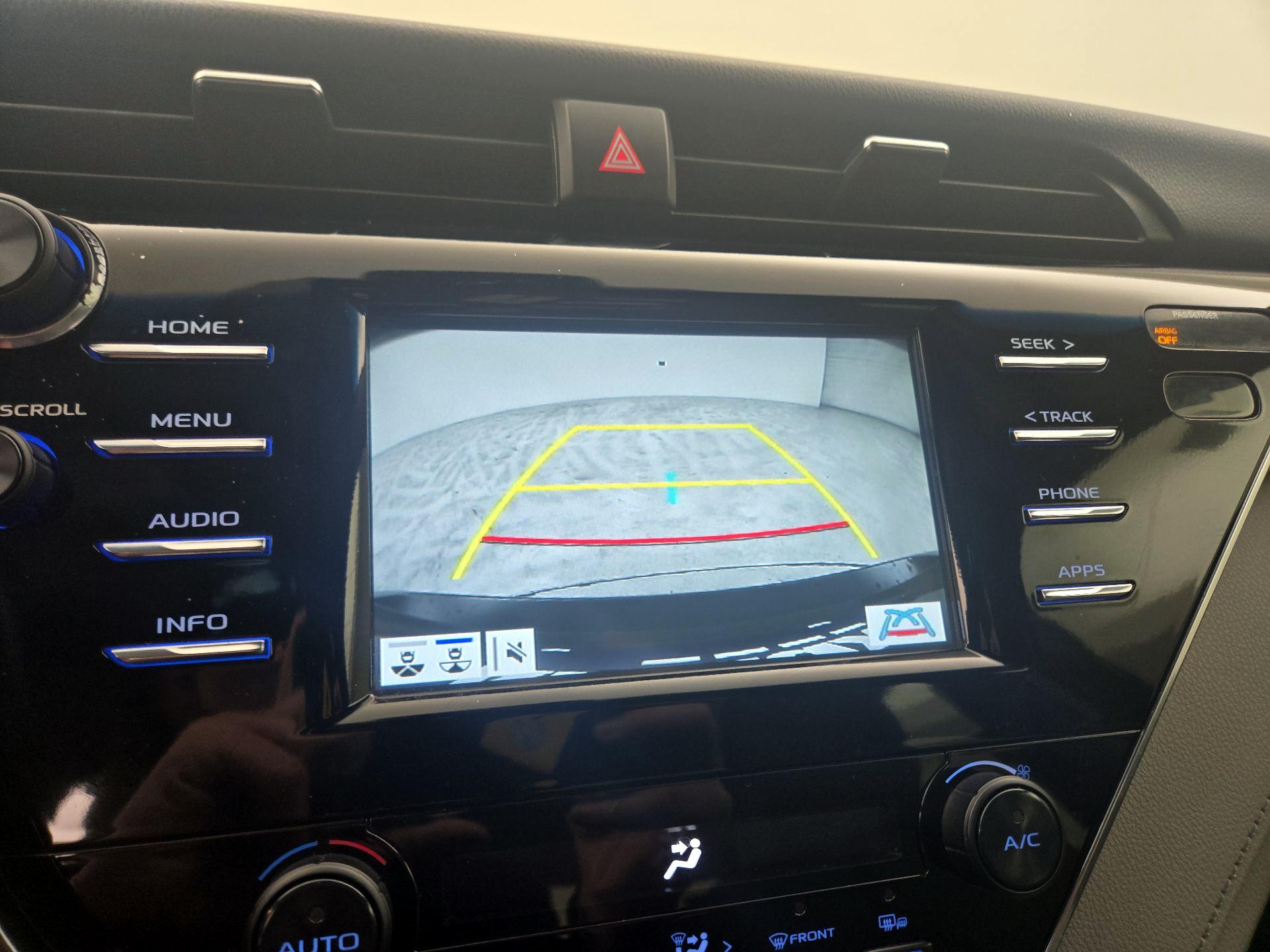Thumbnail: 2018 Toyota Camry - 14