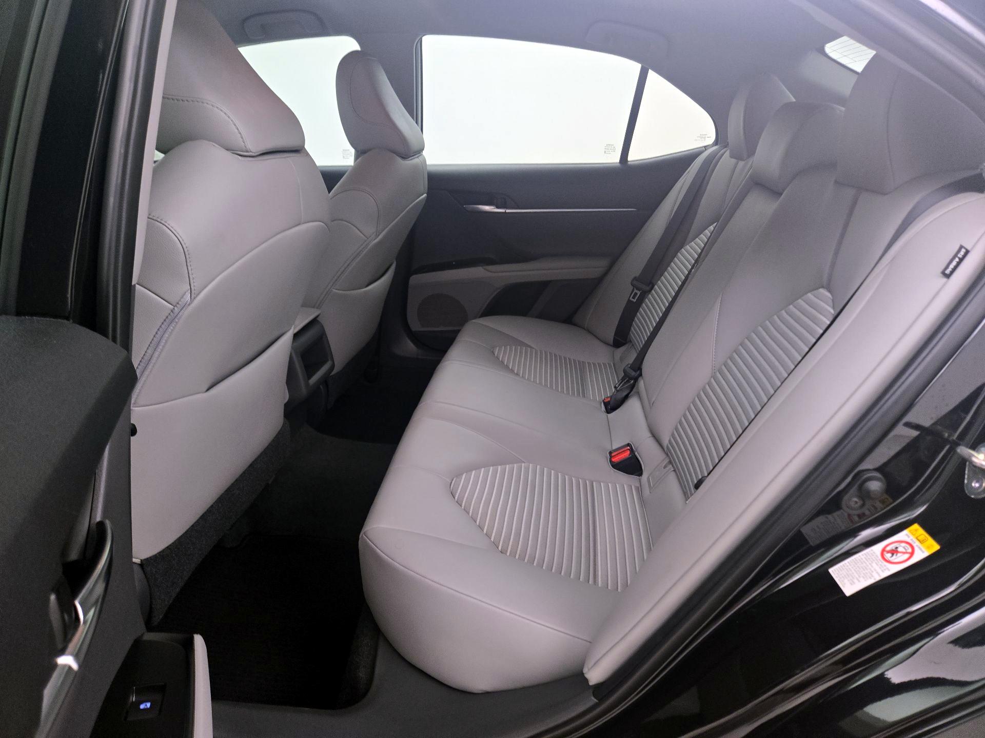 Thumbnail: 2018 Toyota Camry - 19