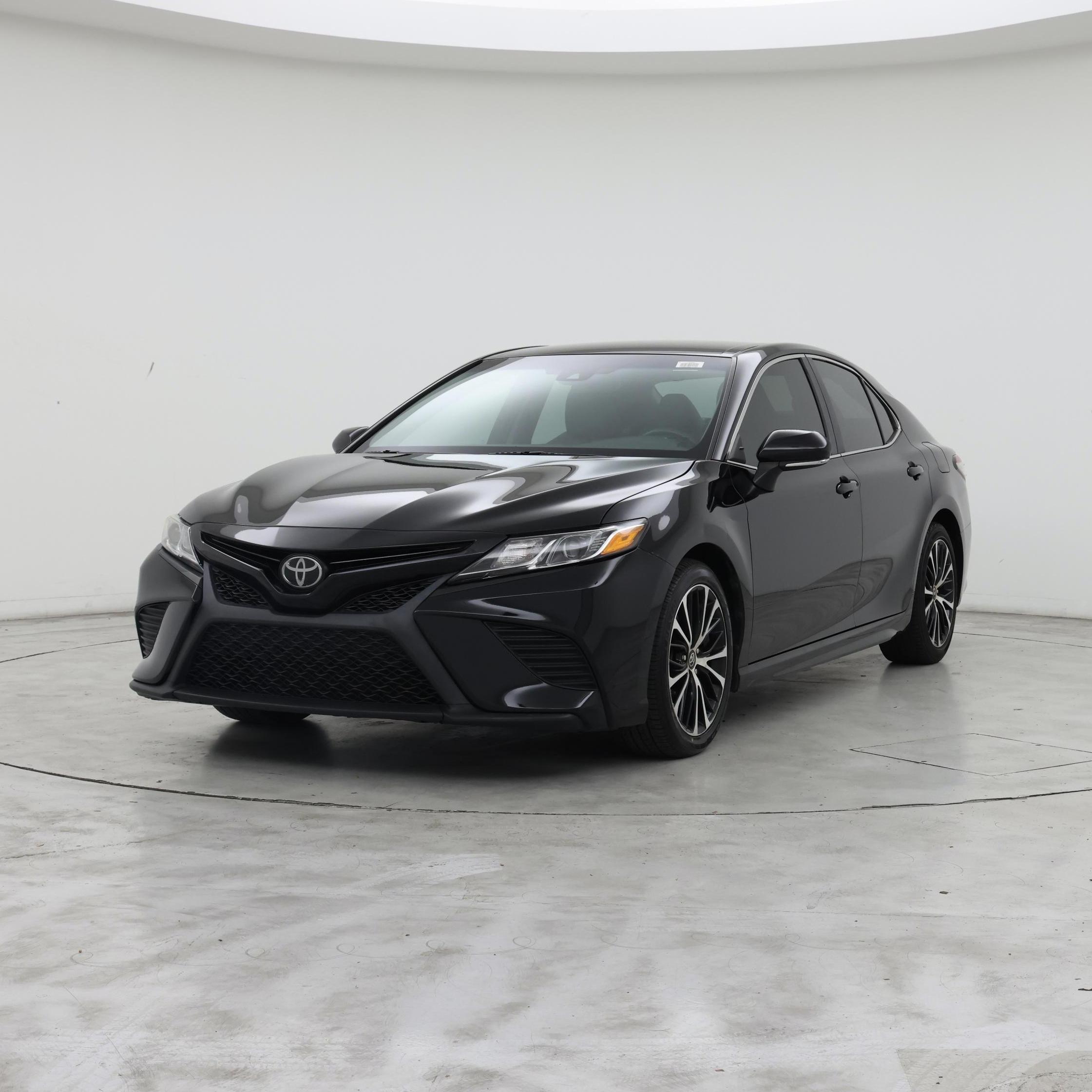 Thumbnail: 2018 Toyota Camry - 4