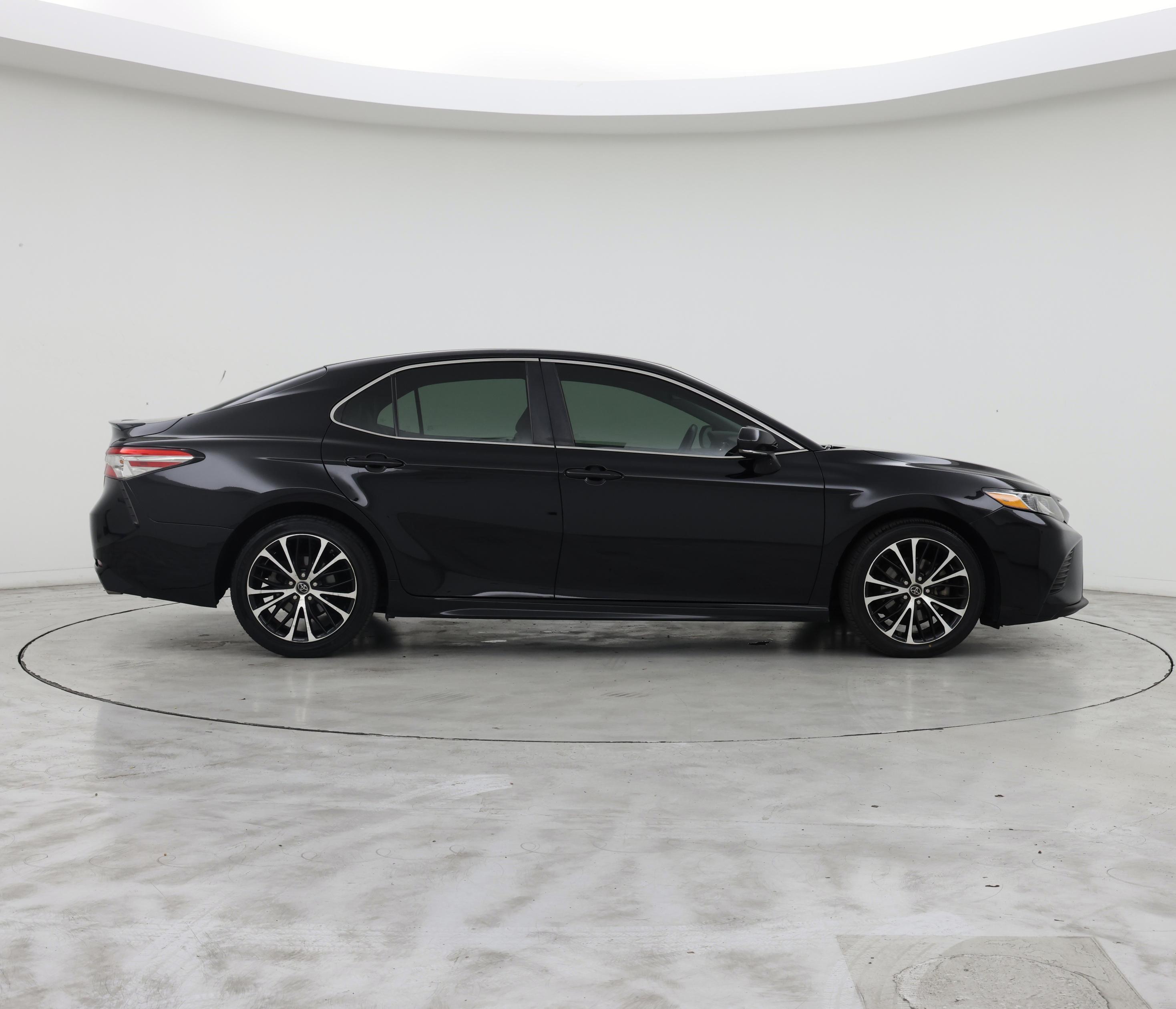 Thumbnail: 2018 Toyota Camry - 7