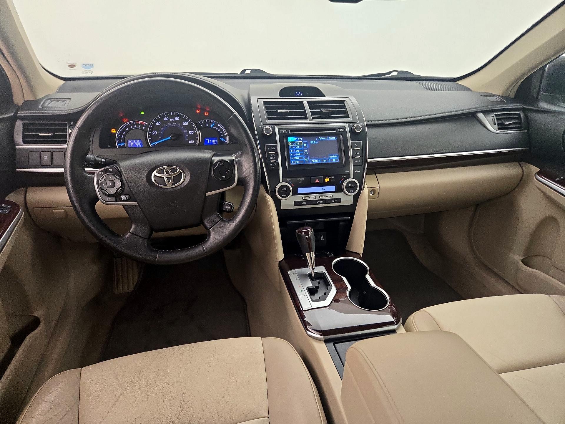 Thumbnail: 2014 Toyota Camry - 9