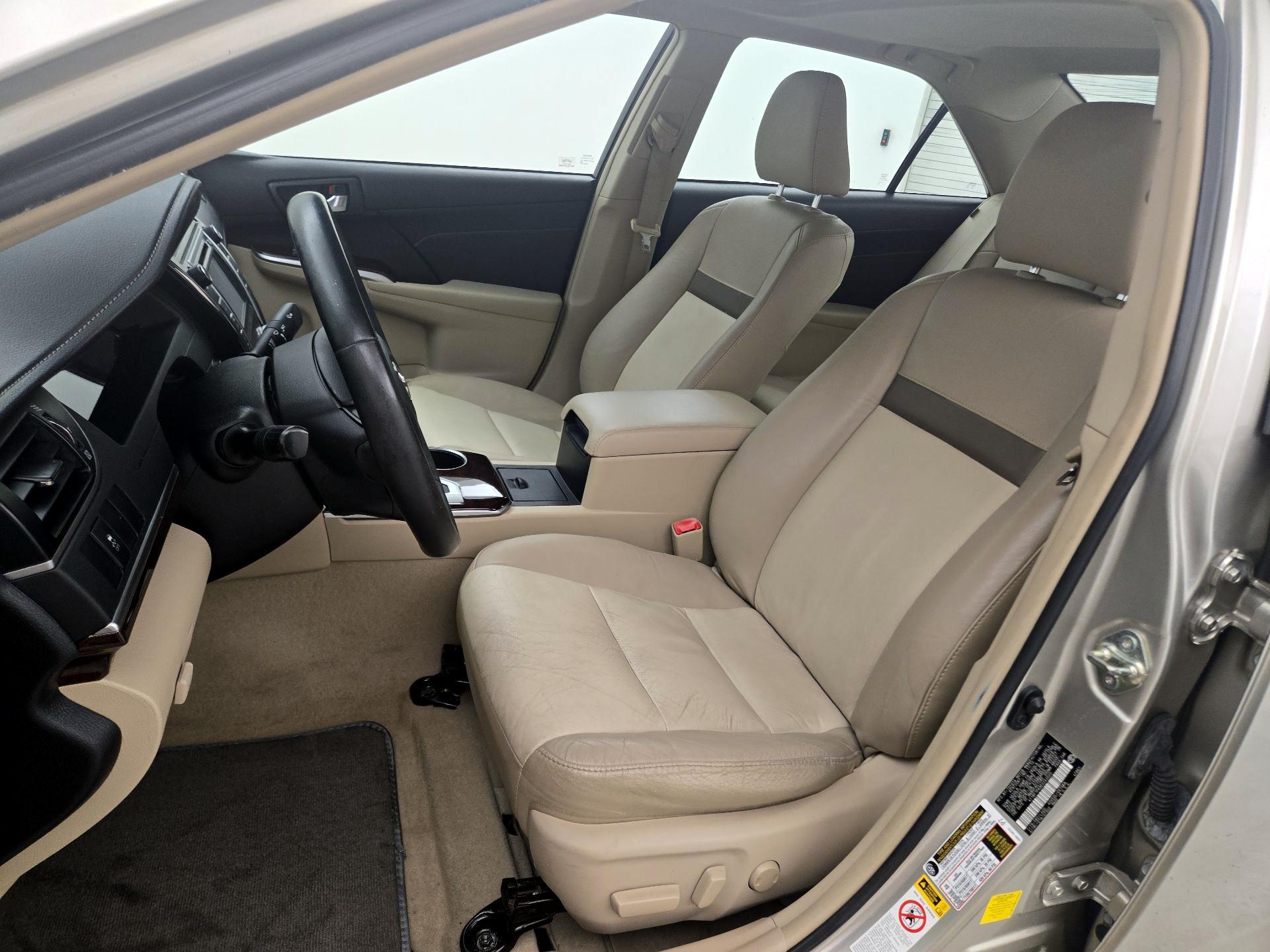 Thumbnail: 2014 Toyota Camry - 11