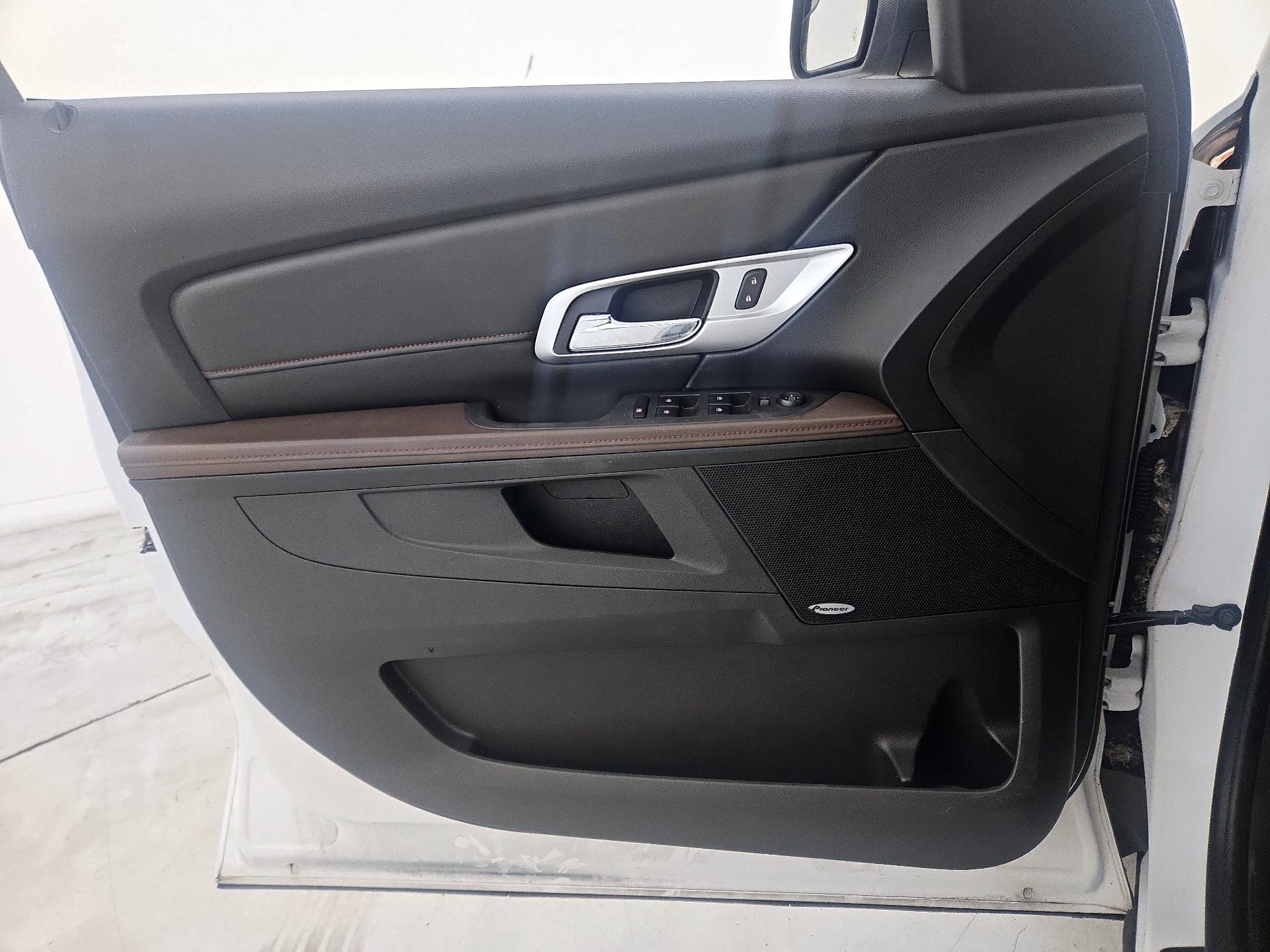 Thumbnail: 2014 GMC Terrain - 12