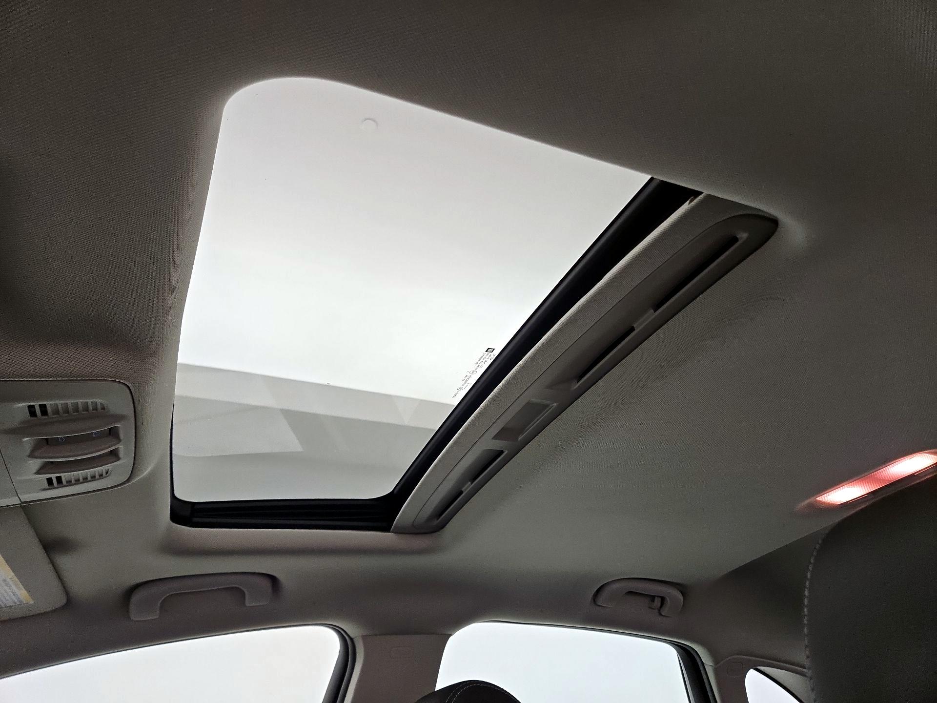 Thumbnail: 2014 Buick Verano - 19