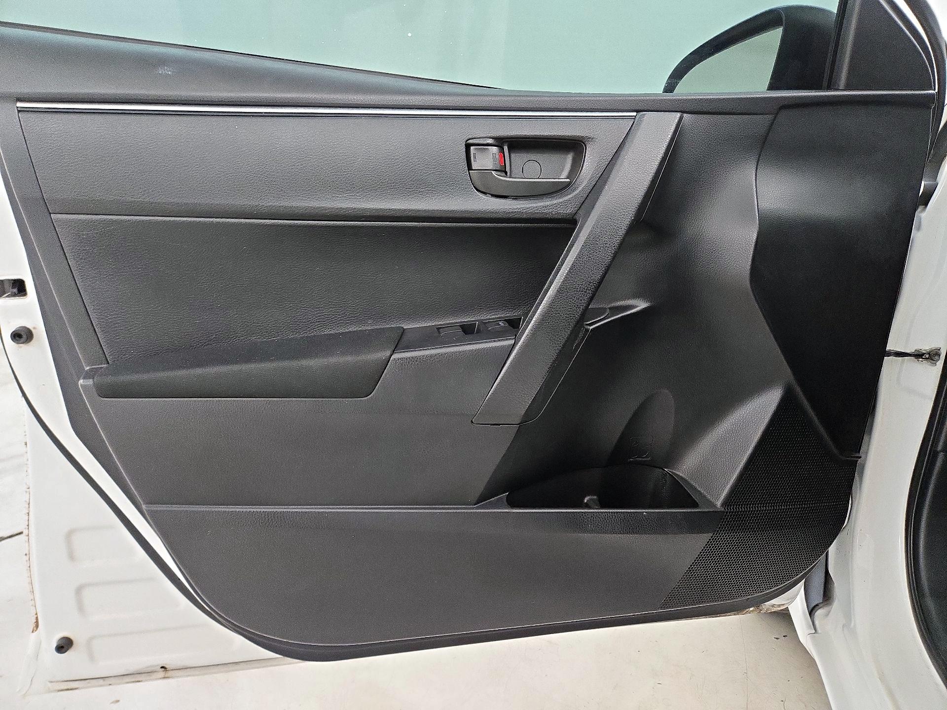 Thumbnail: 2014 Toyota Corolla - 12