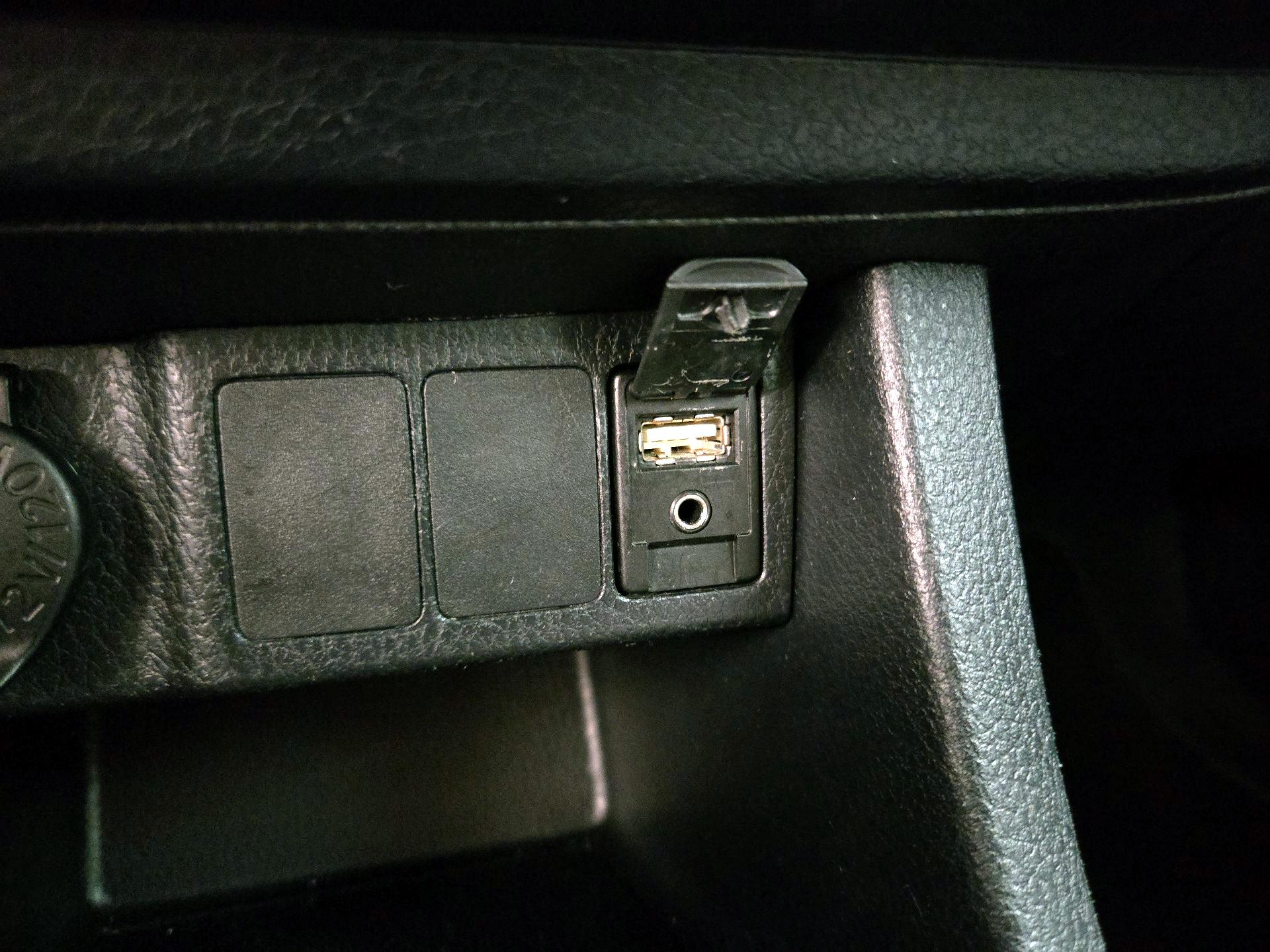 Thumbnail: 2014 Toyota Corolla - 17