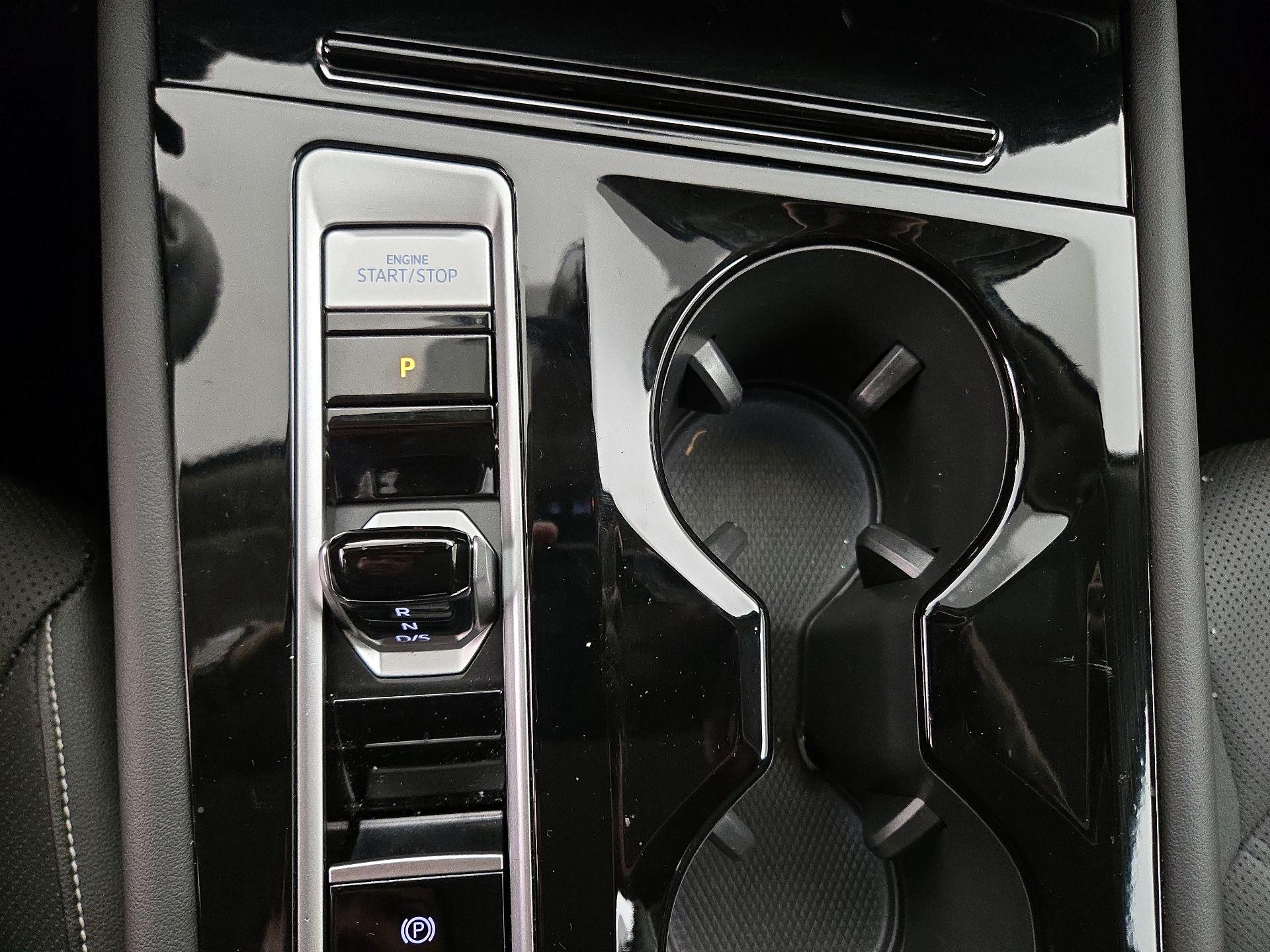 Thumbnail: 2024 Volkswagen Atlas - 17