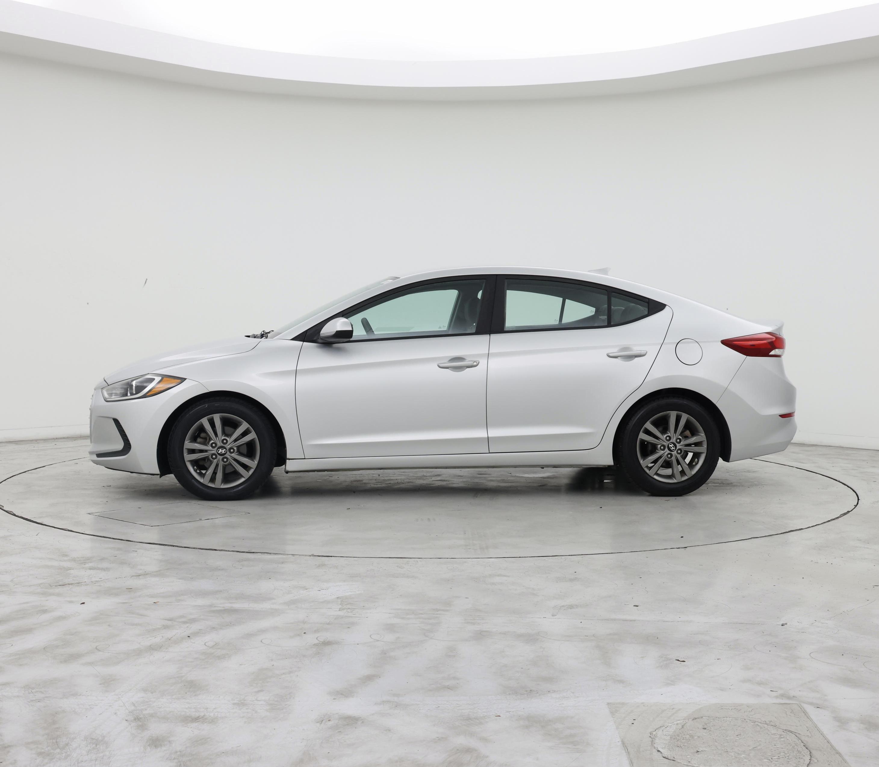 Thumbnail: 2018 Hyundai Elantra - 3