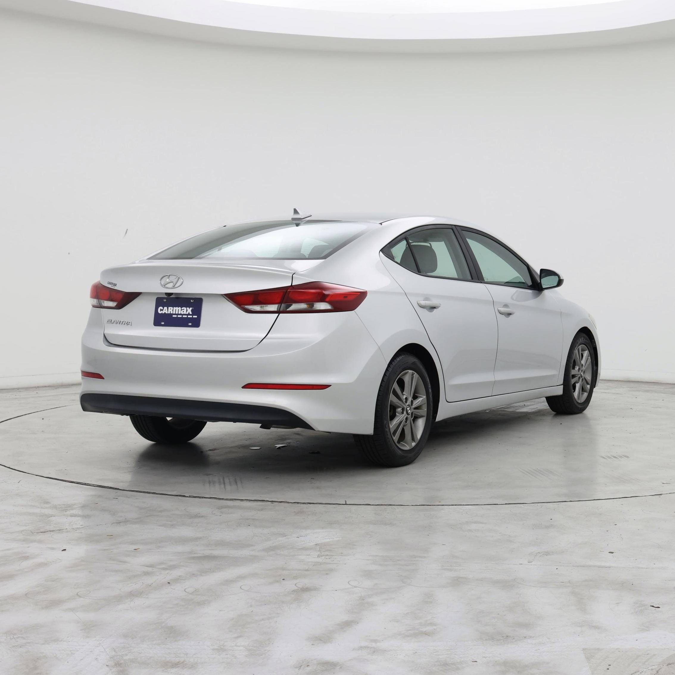 Thumbnail: 2018 Hyundai Elantra - 8