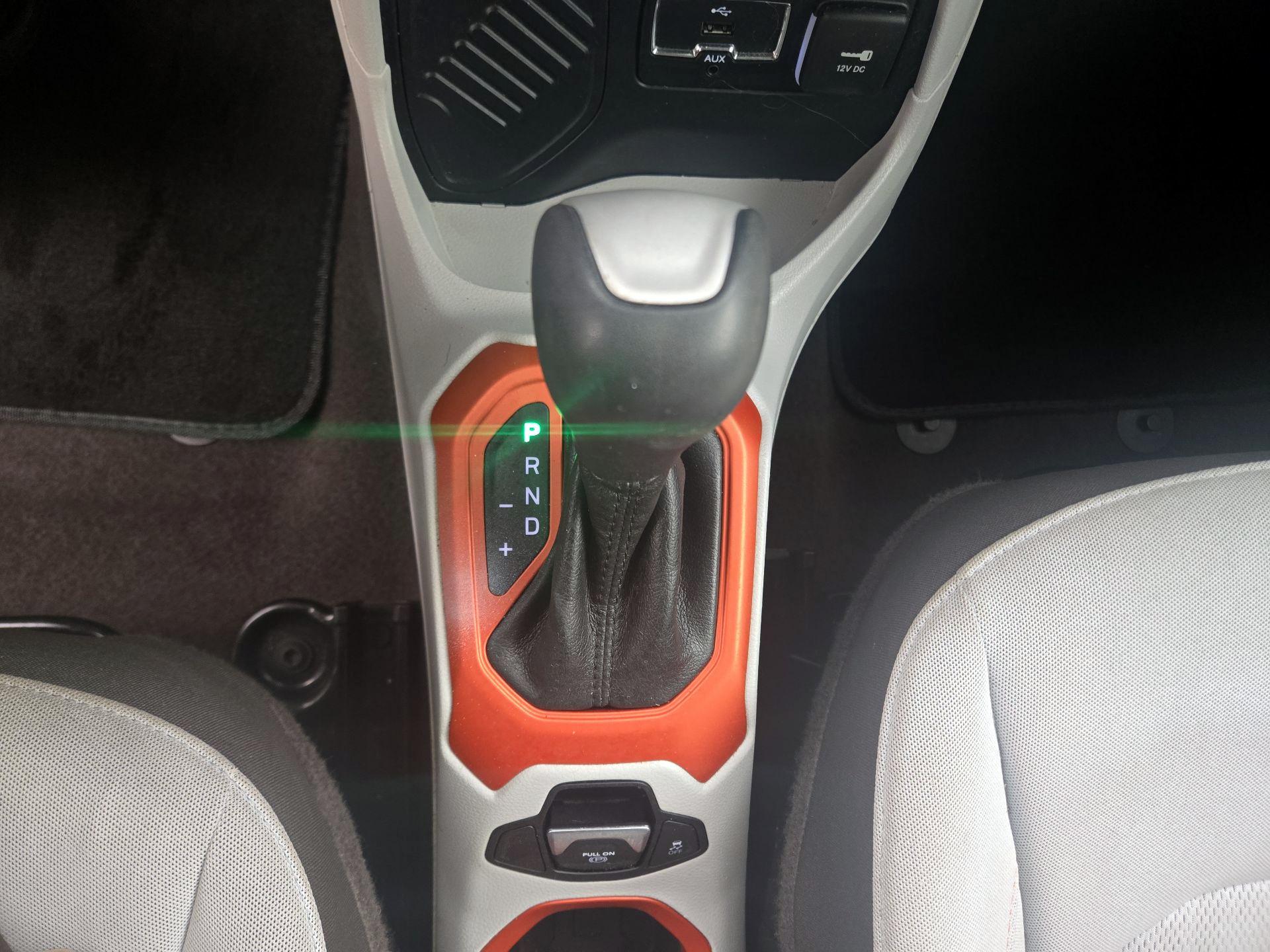 Thumbnail: 2017 Jeep Renegade - 17