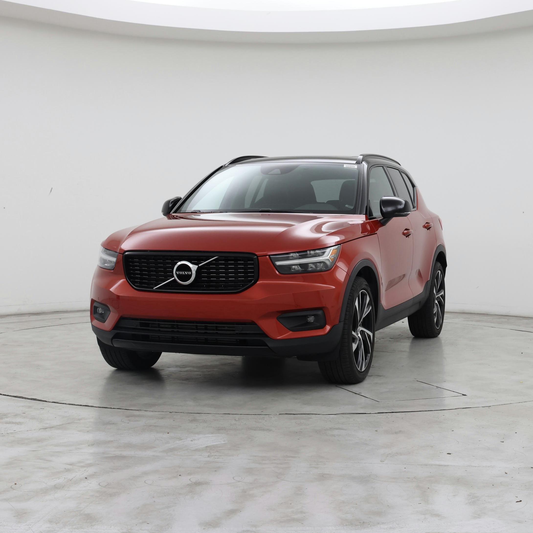 Thumbnail: 2022 Volvo XC40 - 4
