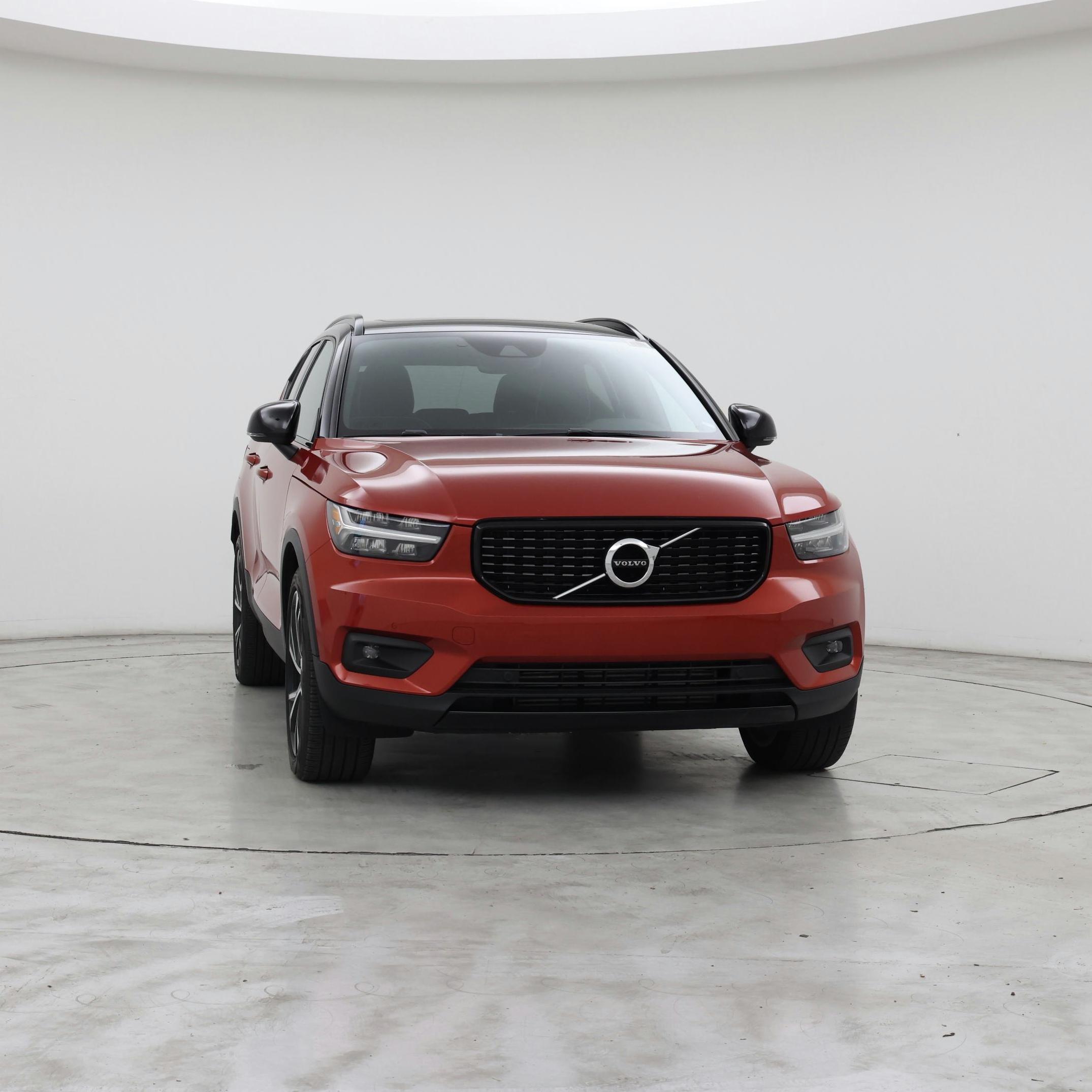Thumbnail: 2022 Volvo XC40 - 5