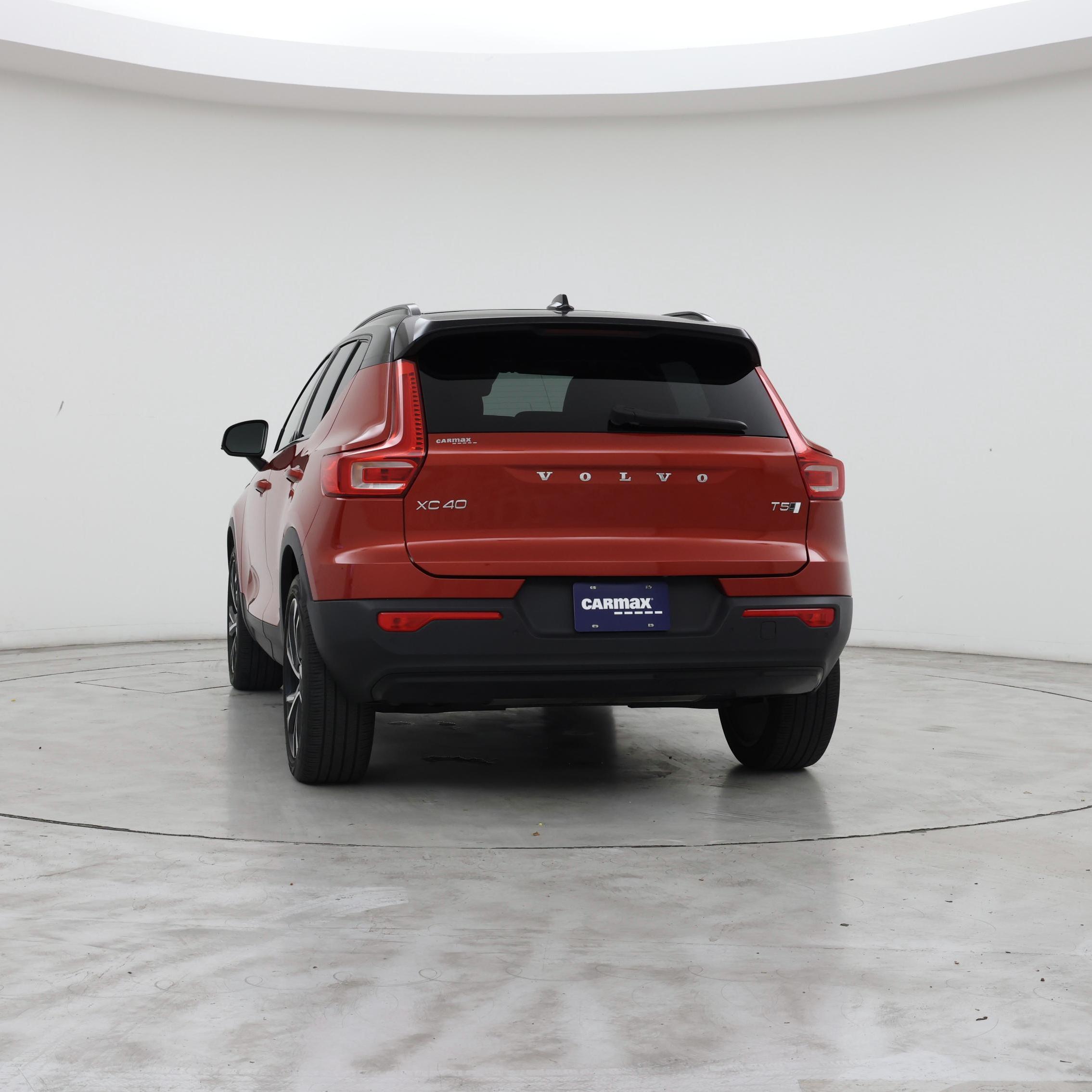 Thumbnail: 2022 Volvo XC40 - 6