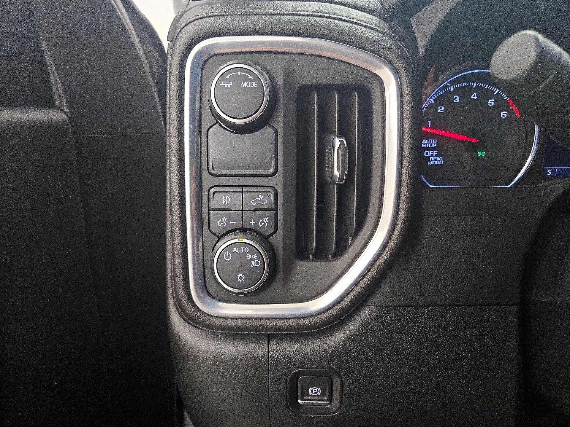 Thumbnail: 2022 Chevrolet Silverado 1500 - 13
