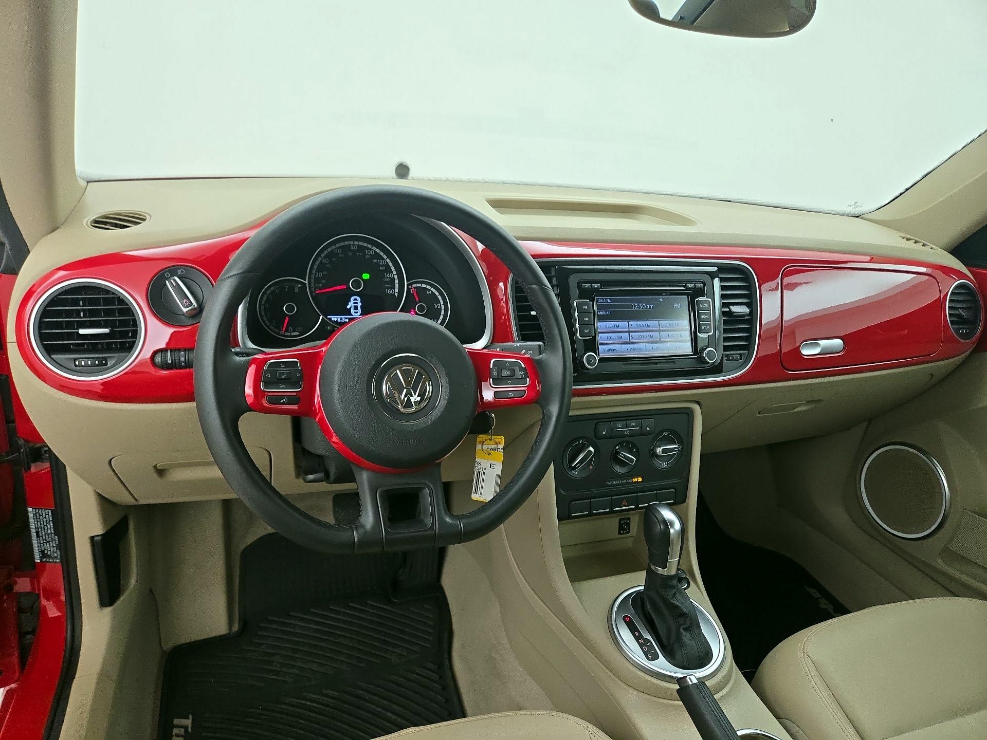 Thumbnail: 2014 Volkswagen Beetle - 9