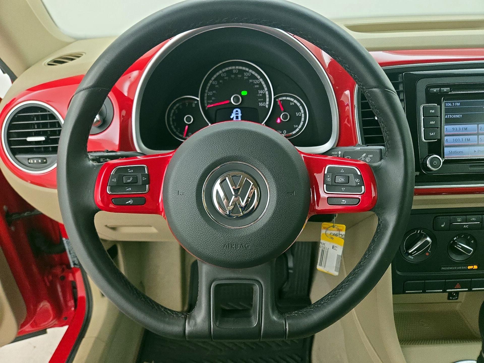 Thumbnail: 2014 Volkswagen Beetle - 10
