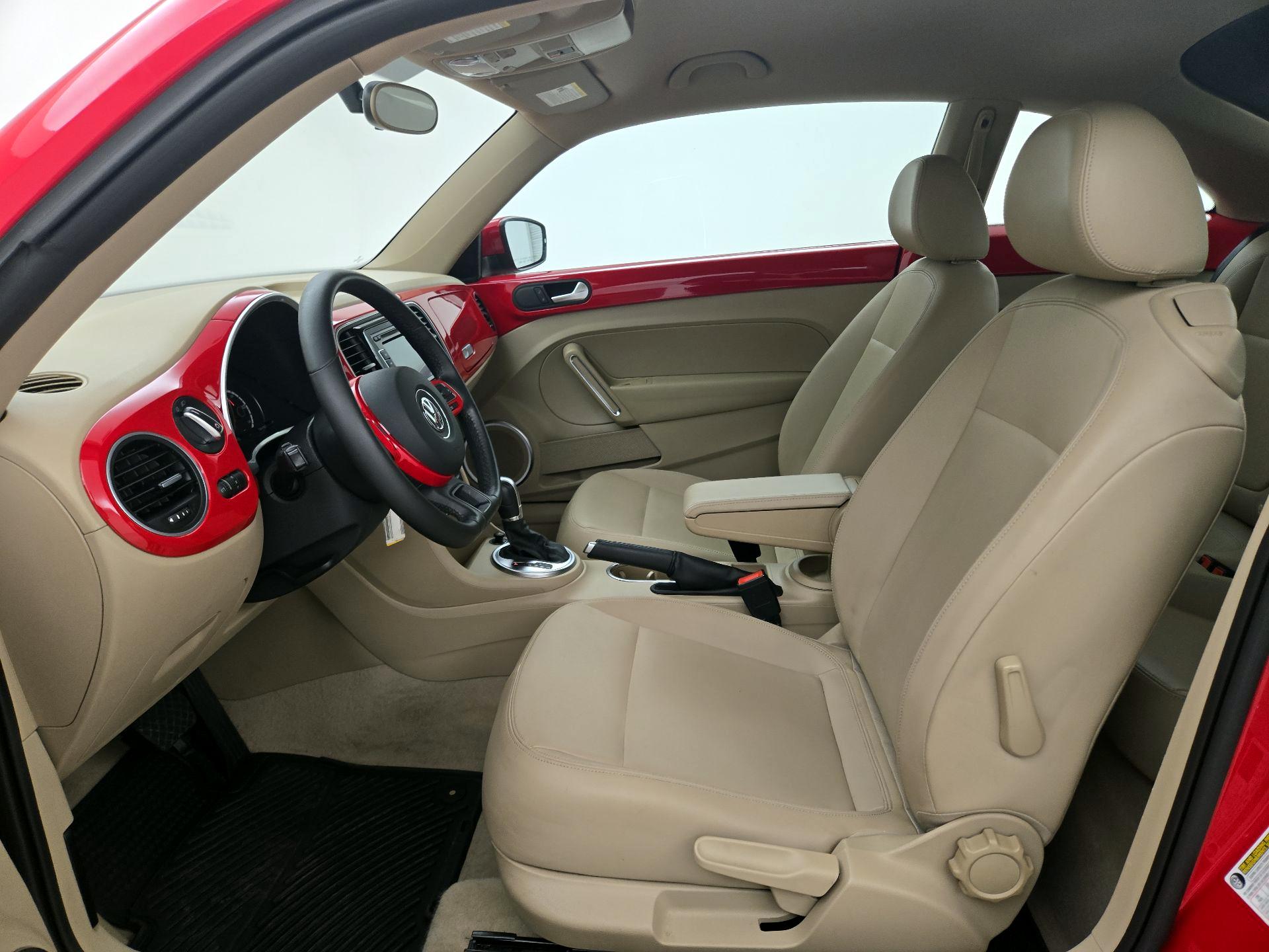 Thumbnail: 2014 Volkswagen Beetle - 11