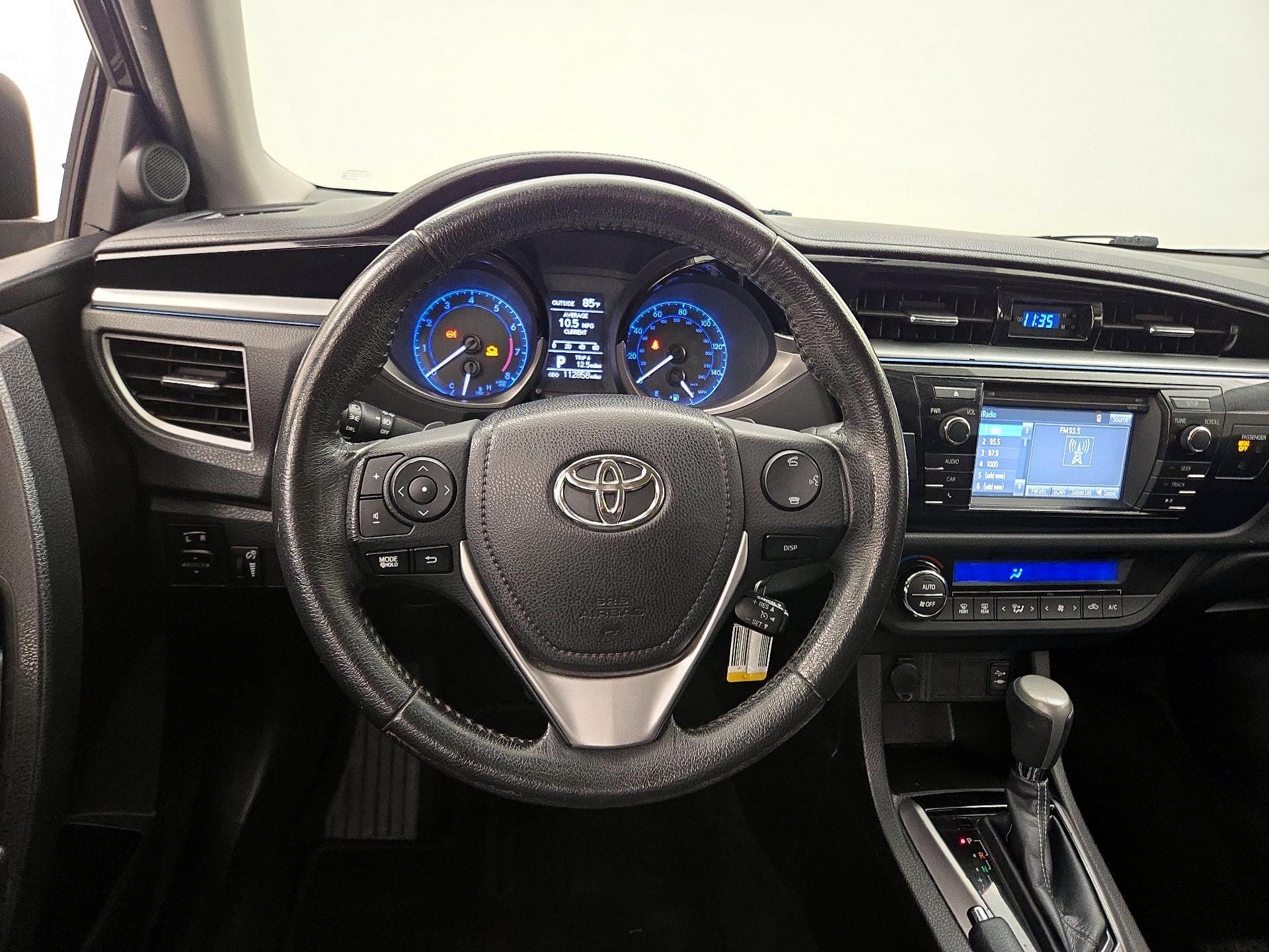 Thumbnail: 2015 Toyota Corolla - 10