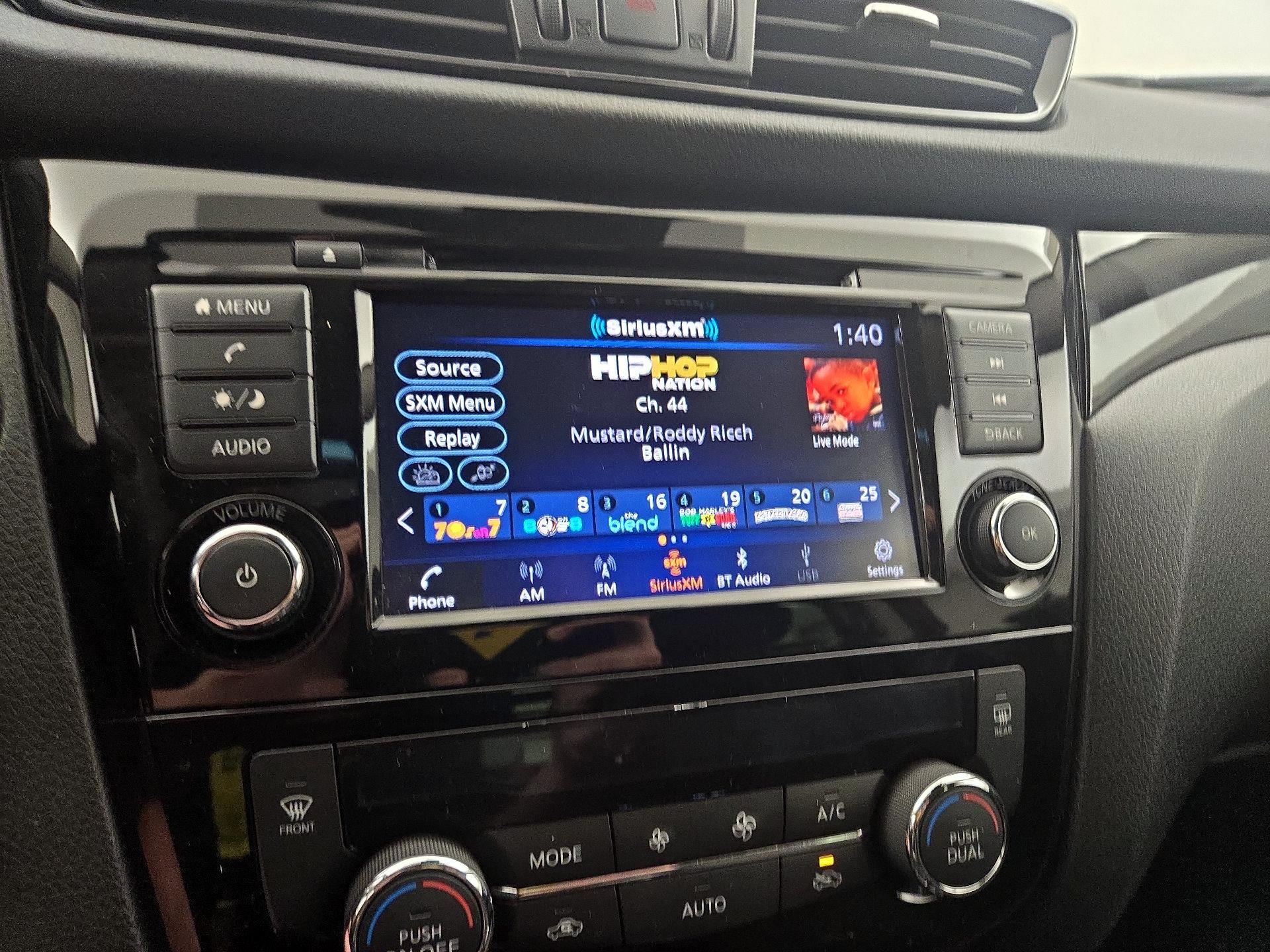 Thumbnail: 2020 Nissan Rogue Sport - 15