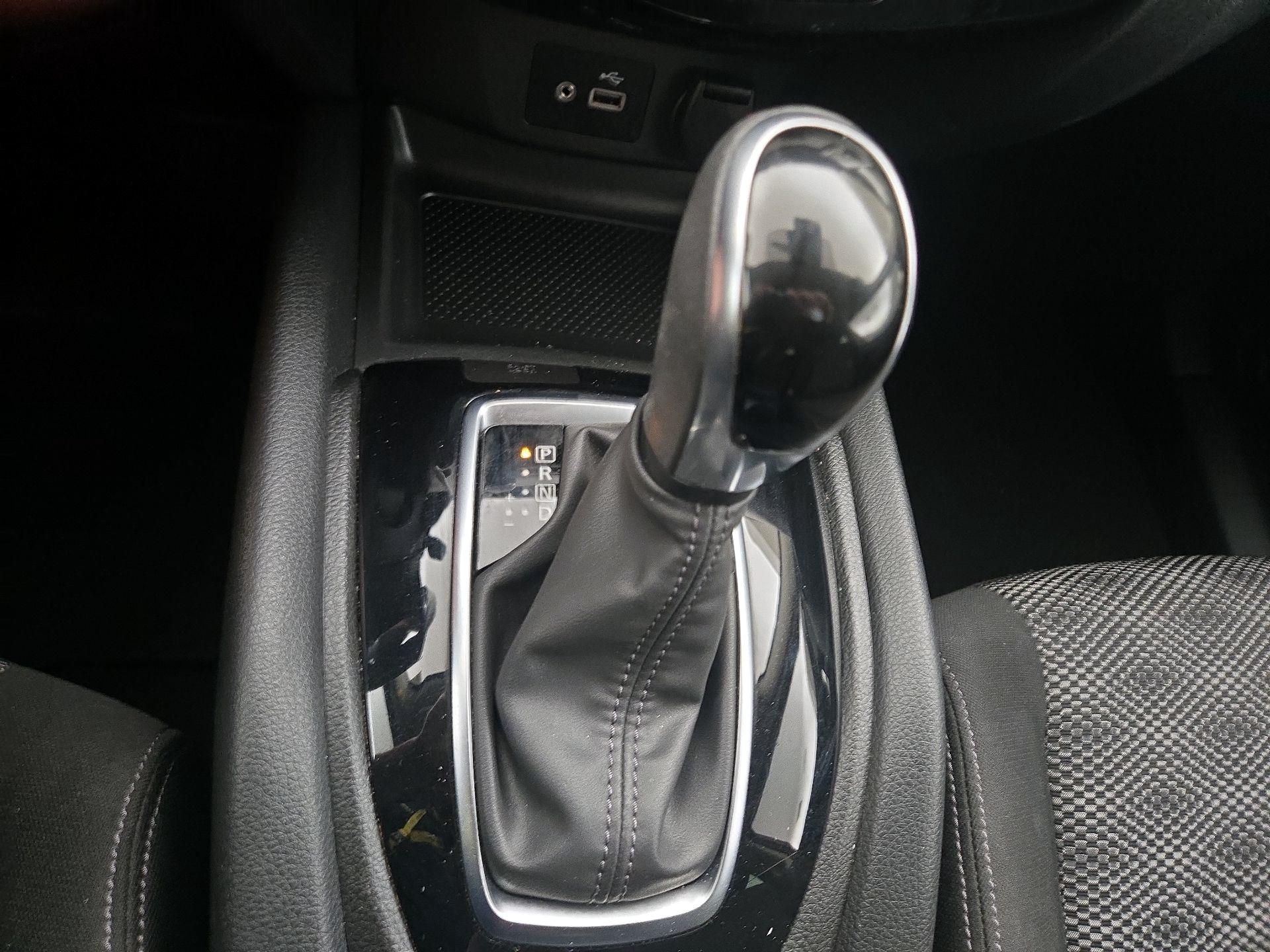 Thumbnail: 2020 Nissan Rogue Sport - 17