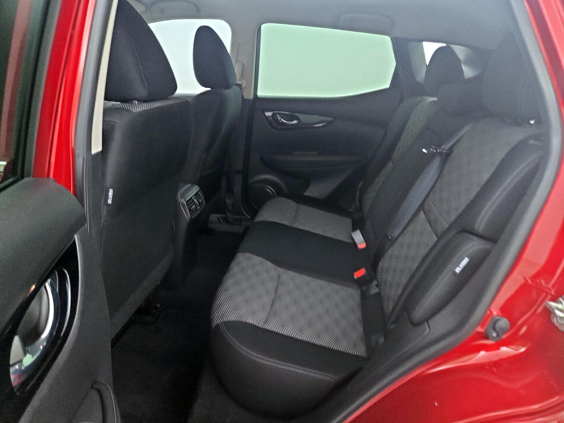 Thumbnail: 2020 Nissan Rogue Sport - 19
