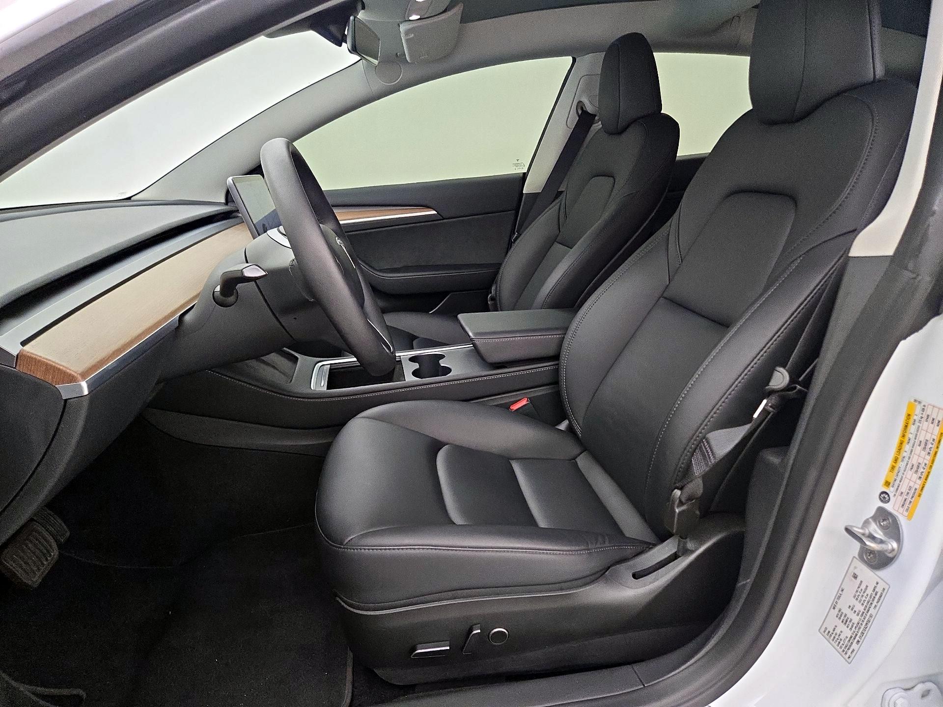 Thumbnail: 2023 Tesla Model 3 - 11